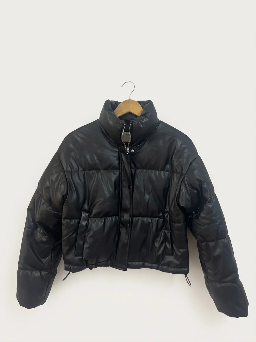 Usado por Pia Millar, Chaqueta negra , talla s