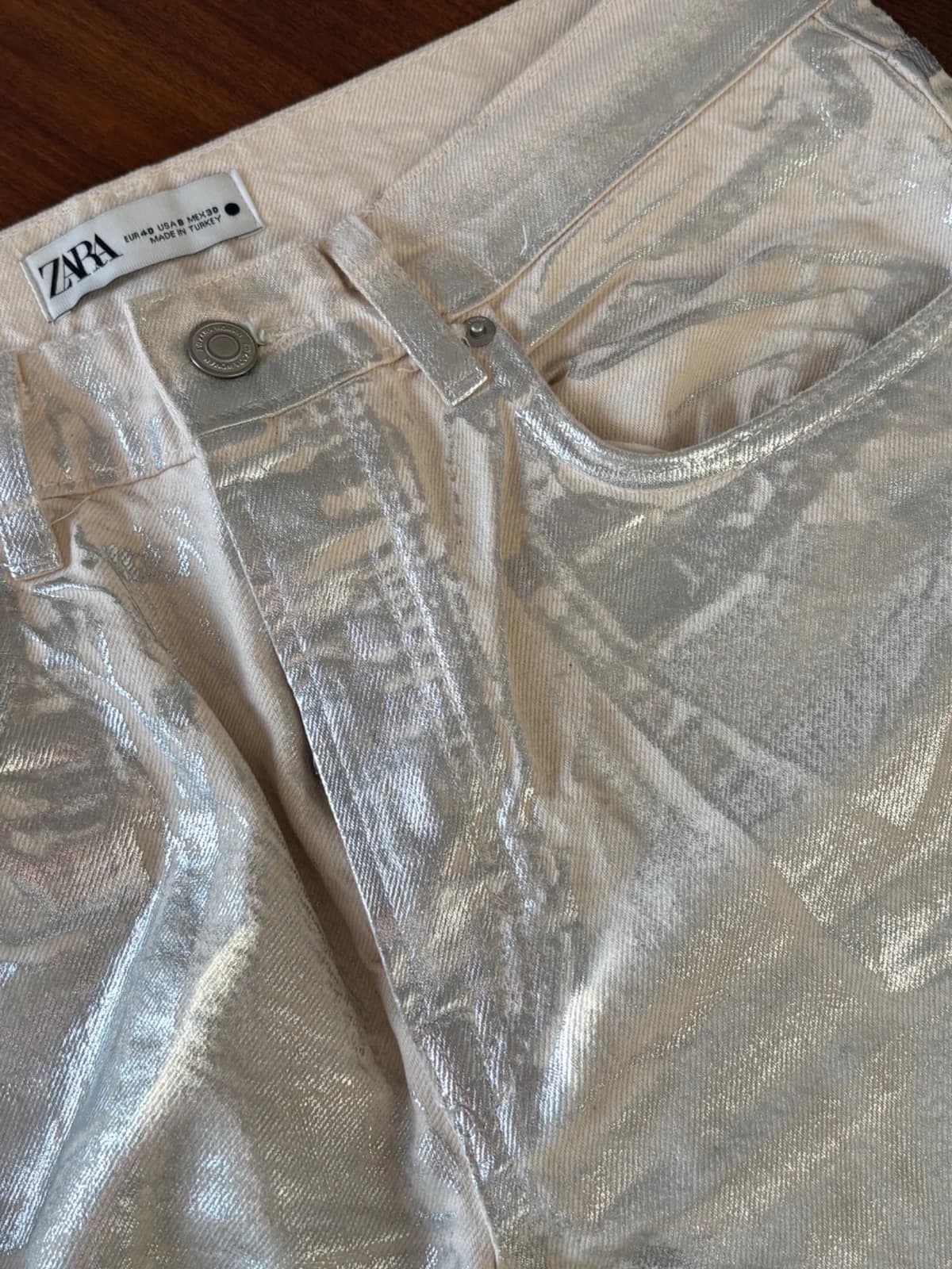 Usado por Valentina Jesús, Jeans Zara tiro medio, talla 40