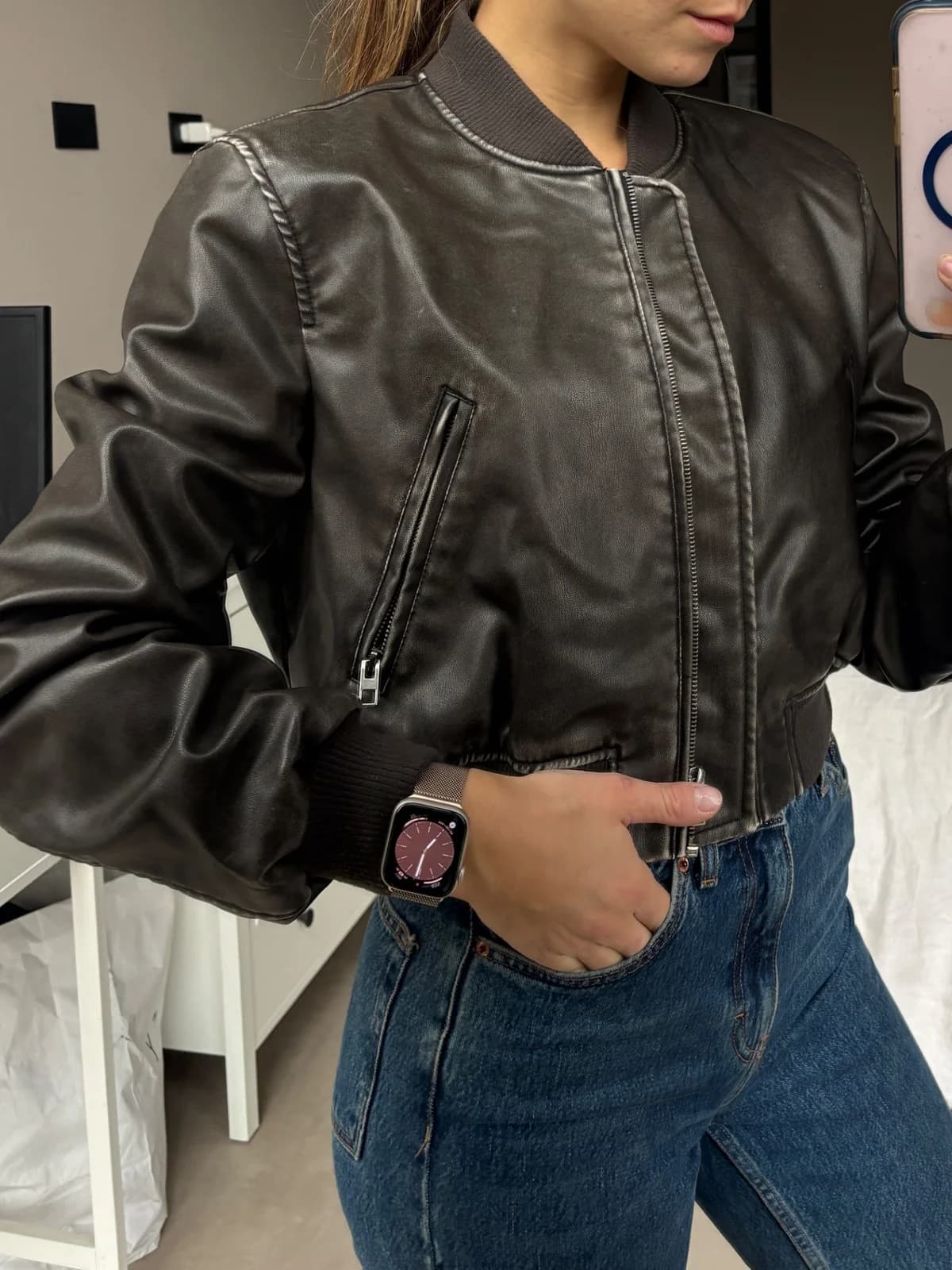 Usado por Amalia Abogabir, Chaqueta bomber eco cuero, talla M