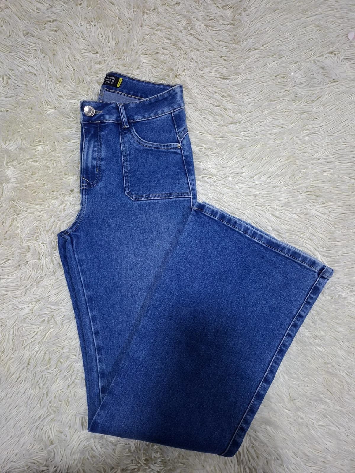 Jeans — foto 1