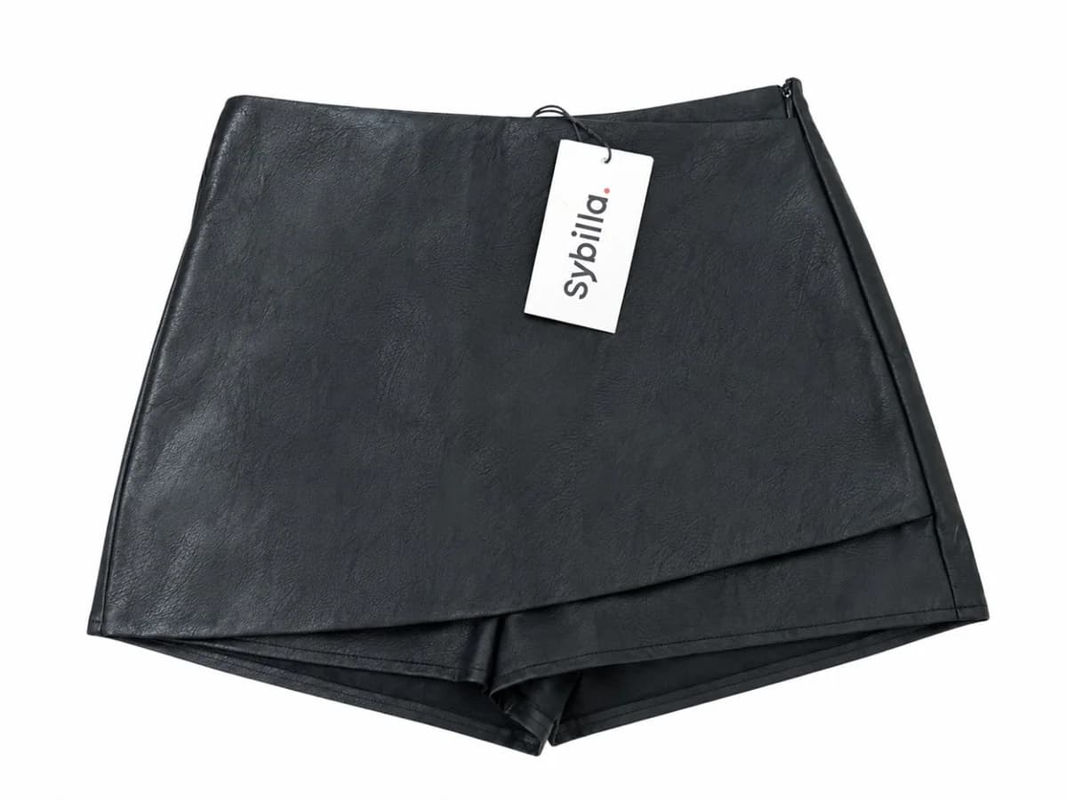 Usado por brita saez, falda short sybilla, talla xs