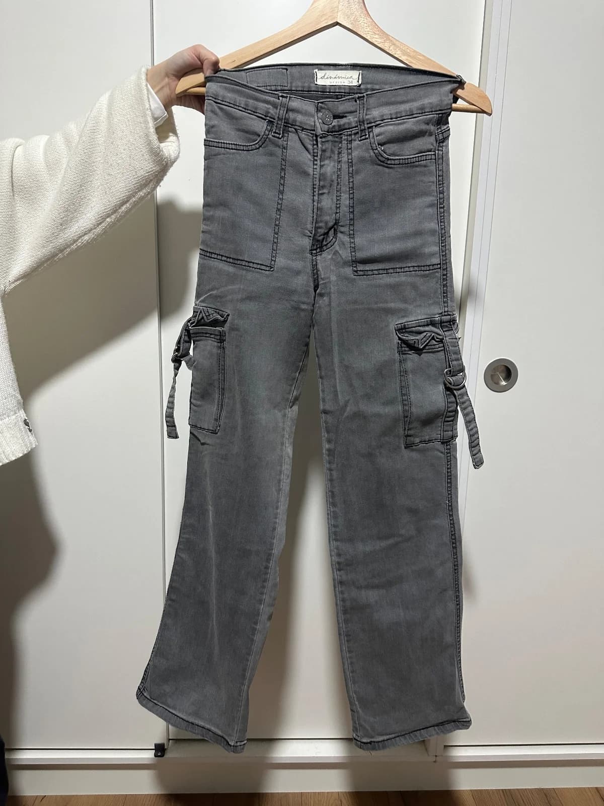 Usado por Francisca Díaz , Pantalón Dinamica , talla 34