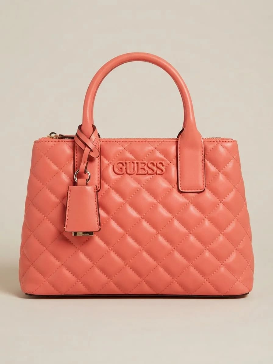 Usado por antonella Cruz, Cartera color coral GUESS