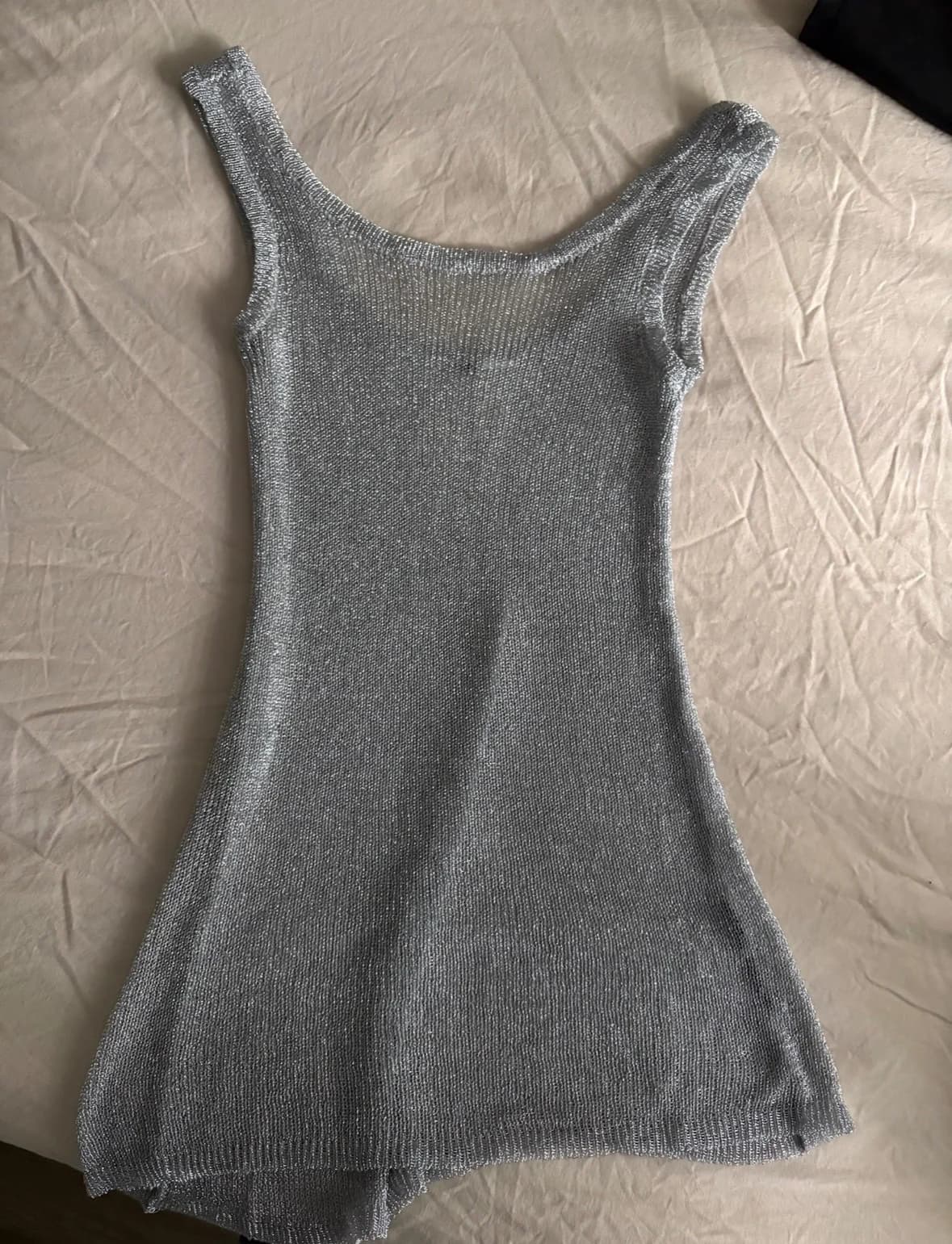 Usado por Karime Rabie , Vestido brillos plateado , talla M