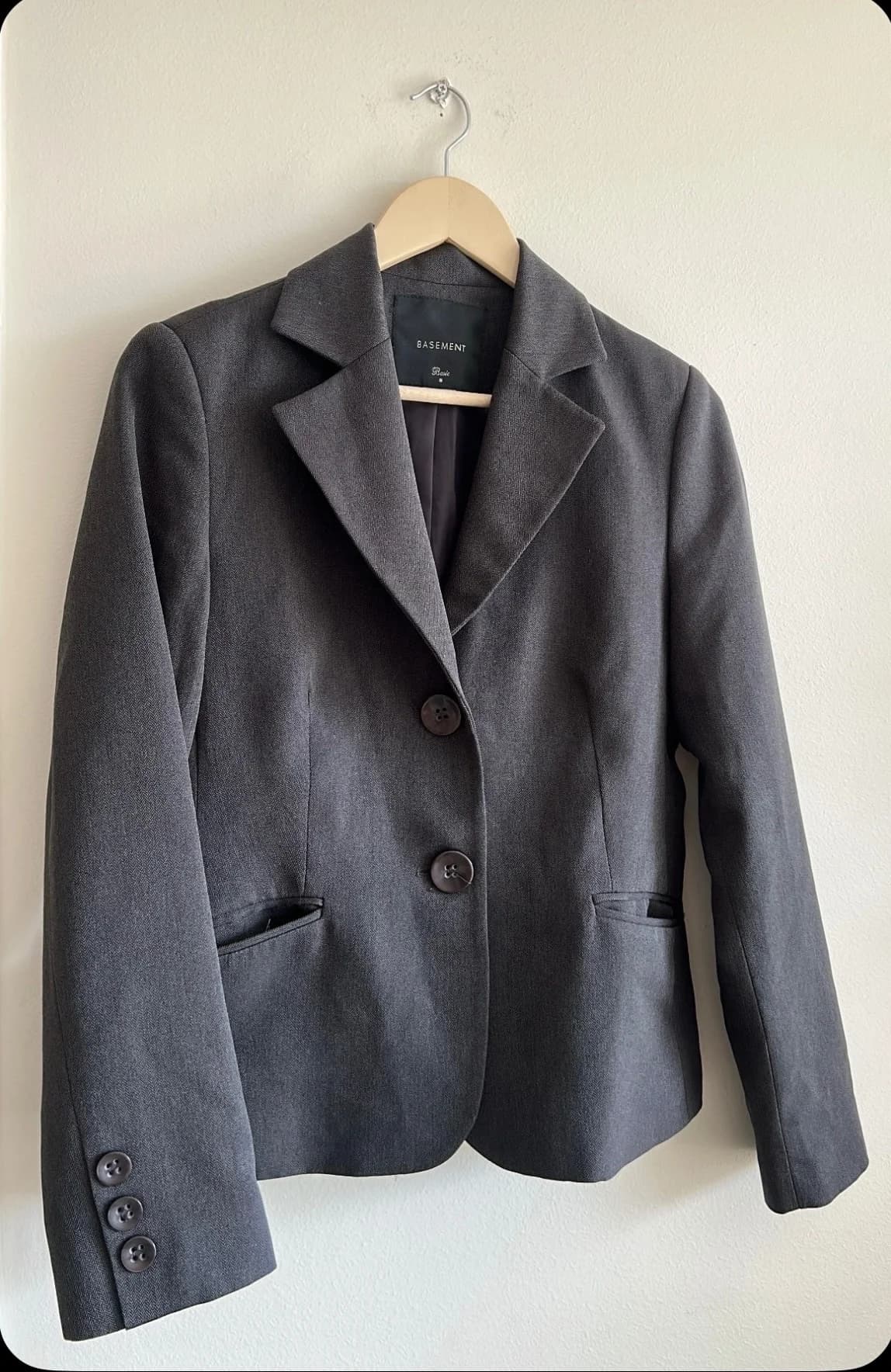 Usado por Fernanda Fortunati , Blazer Basement , talla M