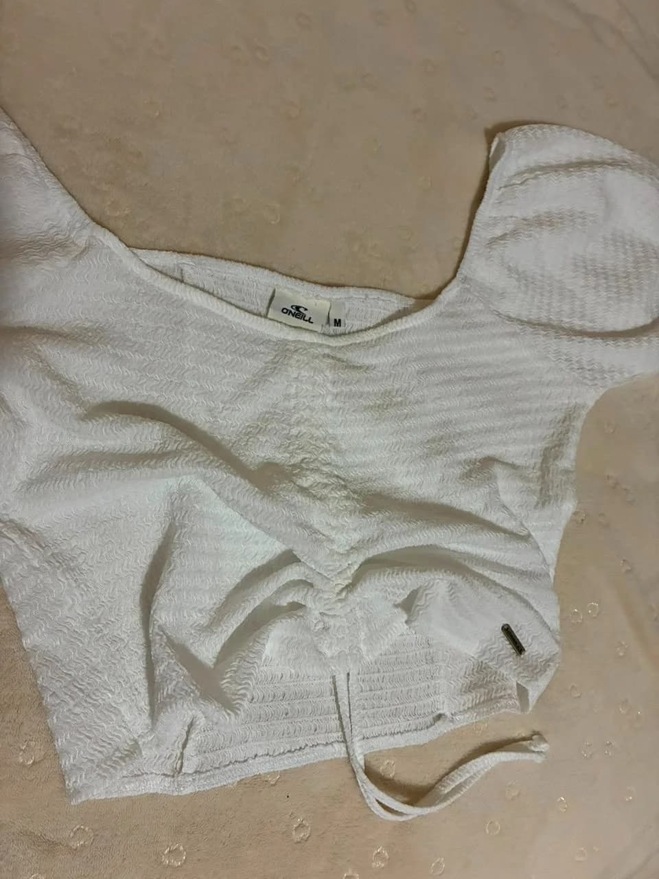 Usado por Emilia Victoria Chaves Bite, Polera blanca translúcida , talla M