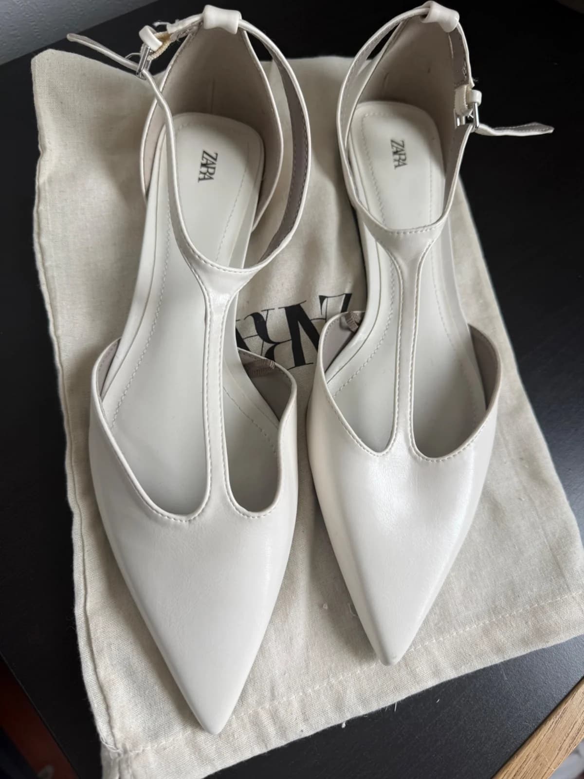 Usado por Macarena Serrano , Zapatos planos Zara , talla 37