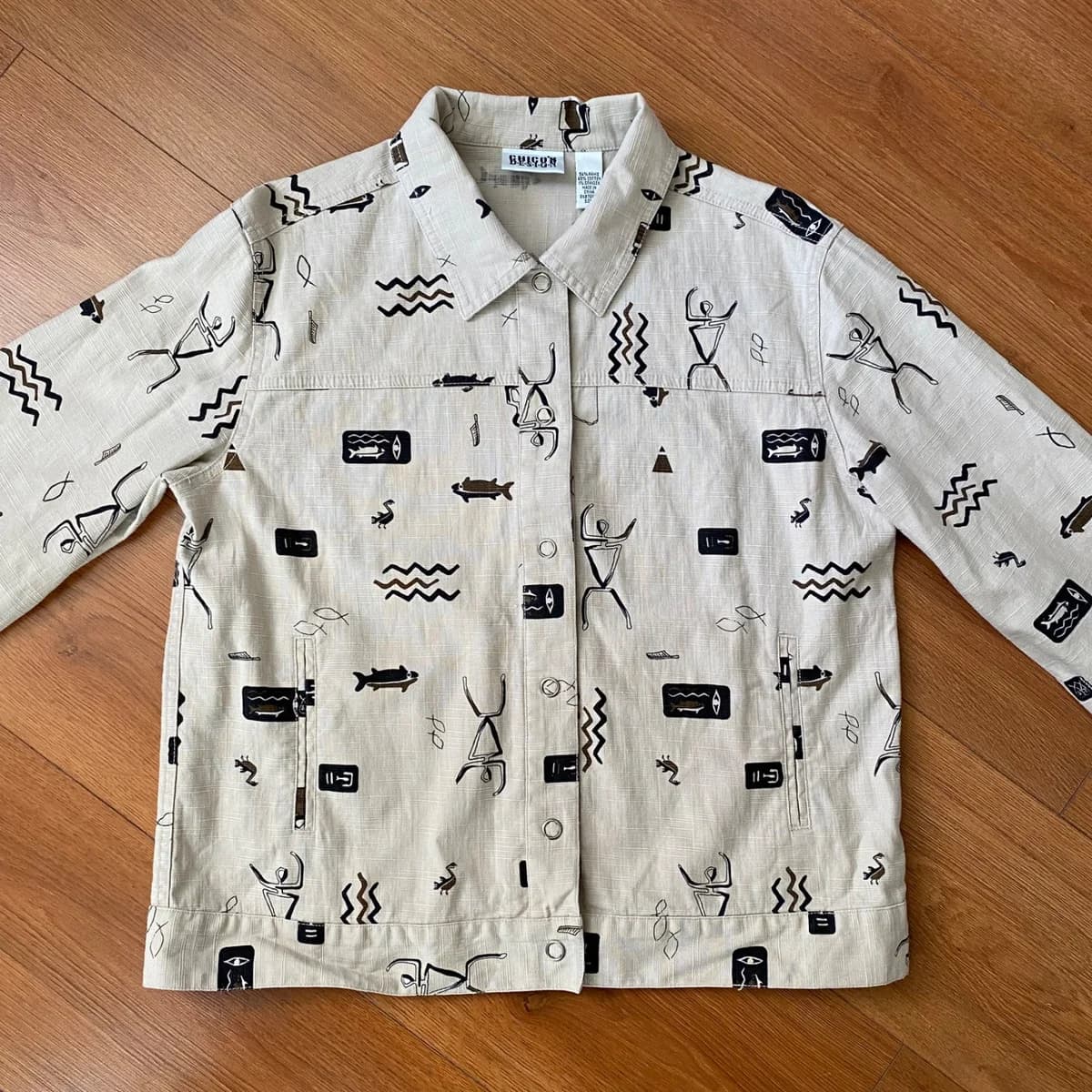 Usado por Javiera Sepulveda, Sobre Camisa Liviana Estampada, talla 1