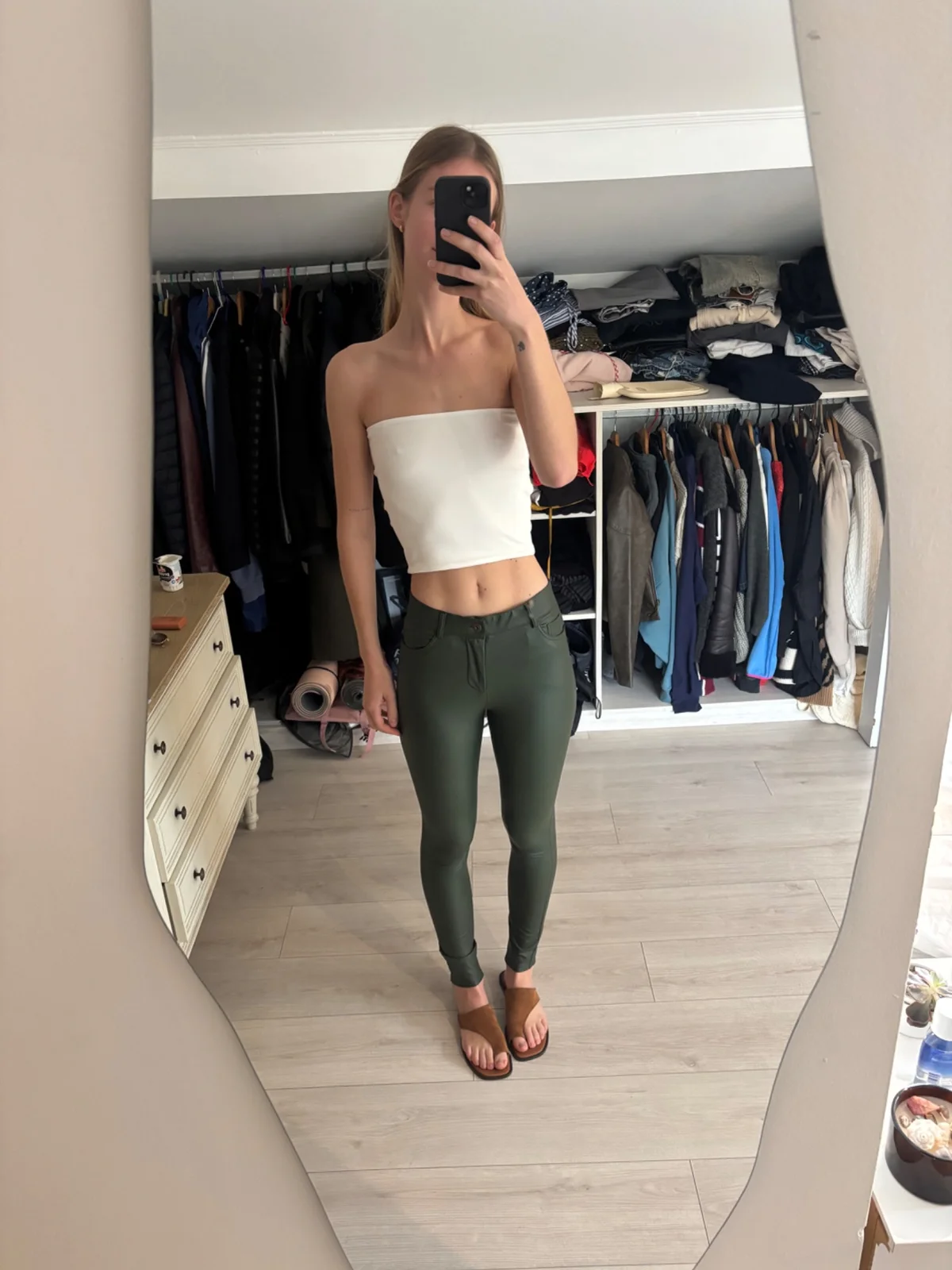 Pantalones cuerina verde botella