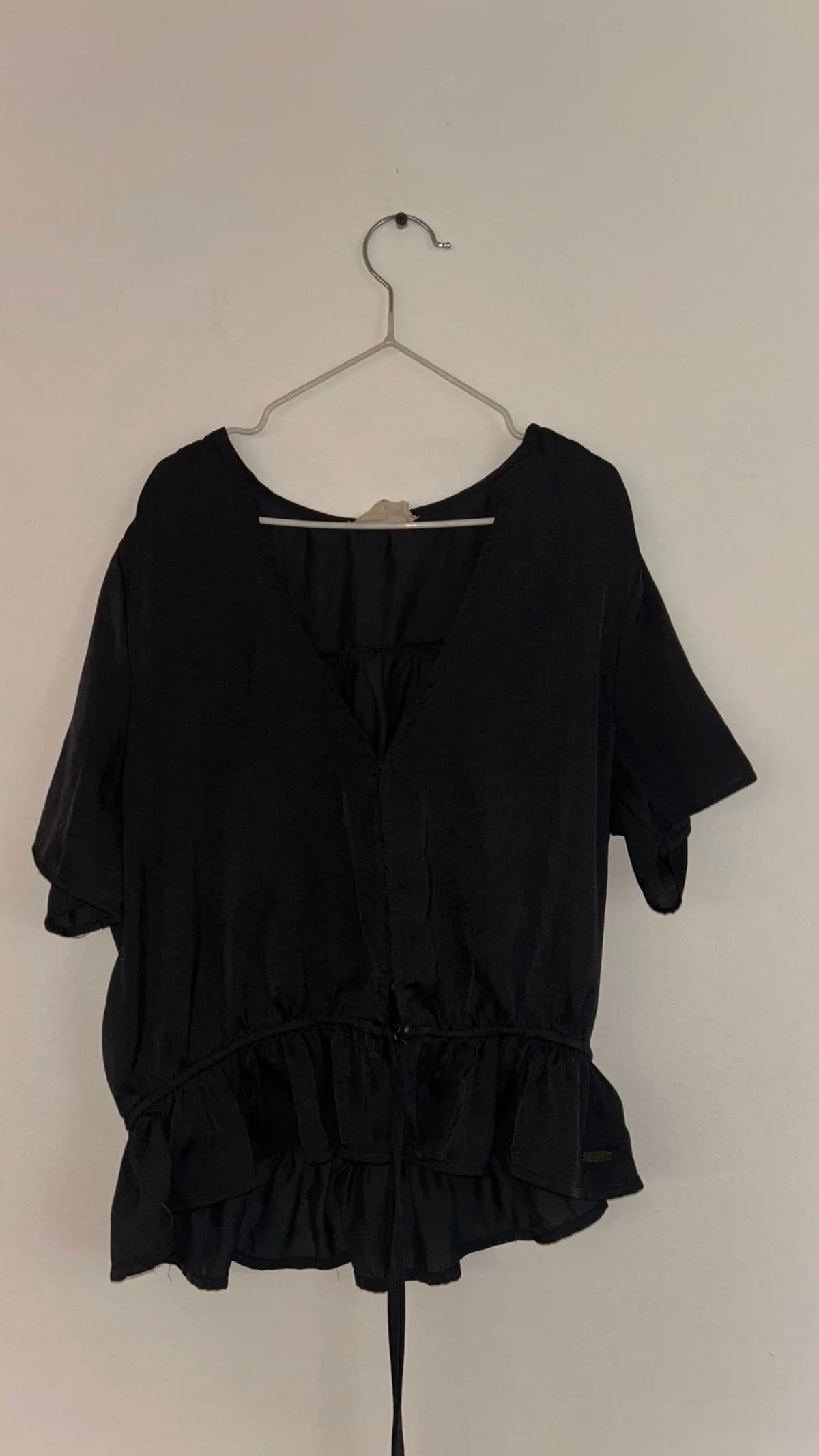 Blusa negra manga corta