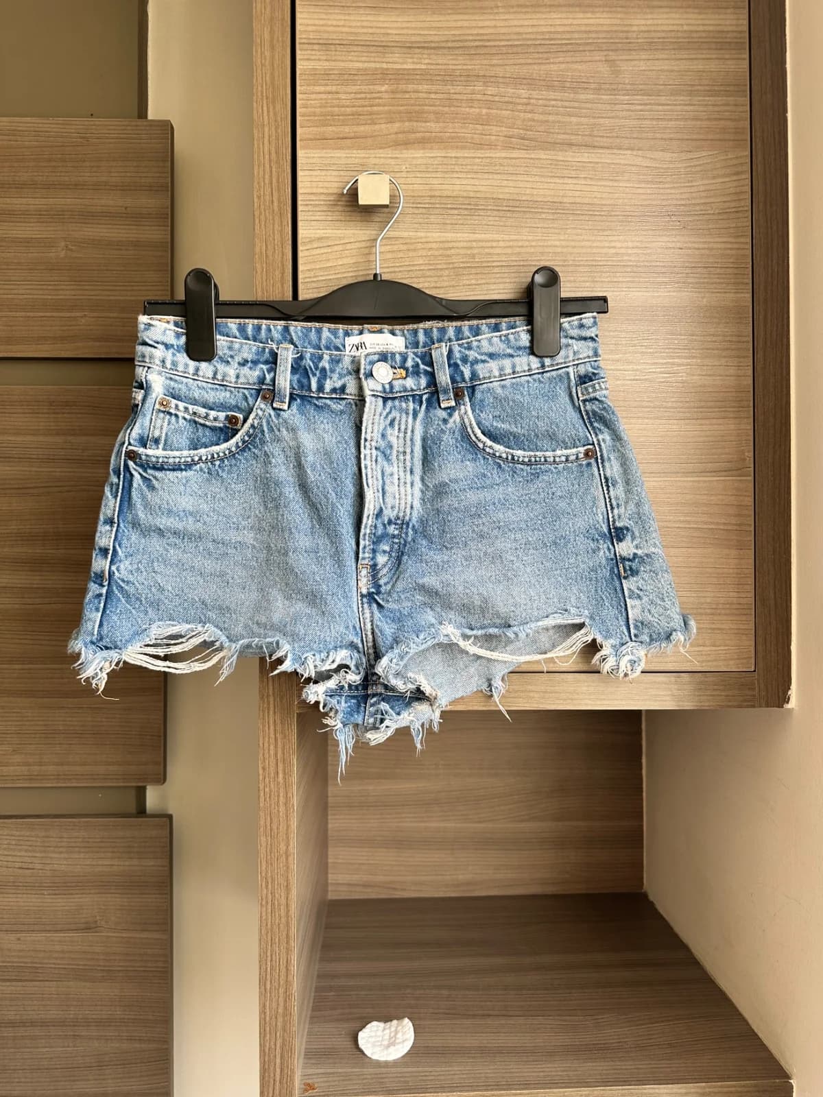 Short Jeans Rasgado — foto 1