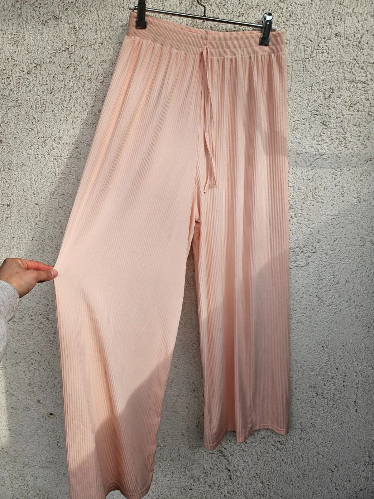 Pantalón veraniego rosado — foto 1