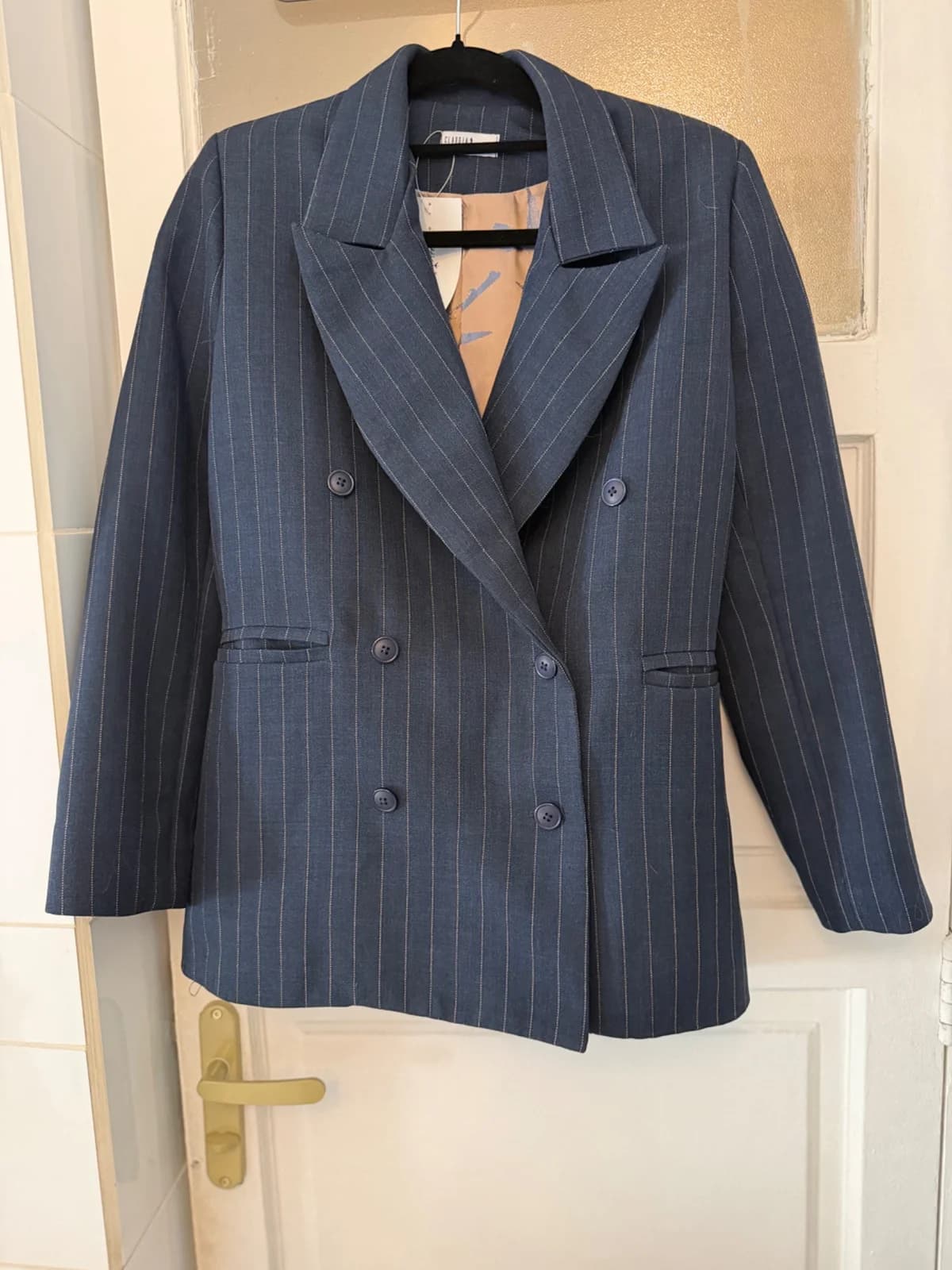 Chaqueta Nueva Claudia Loyola — foto 1