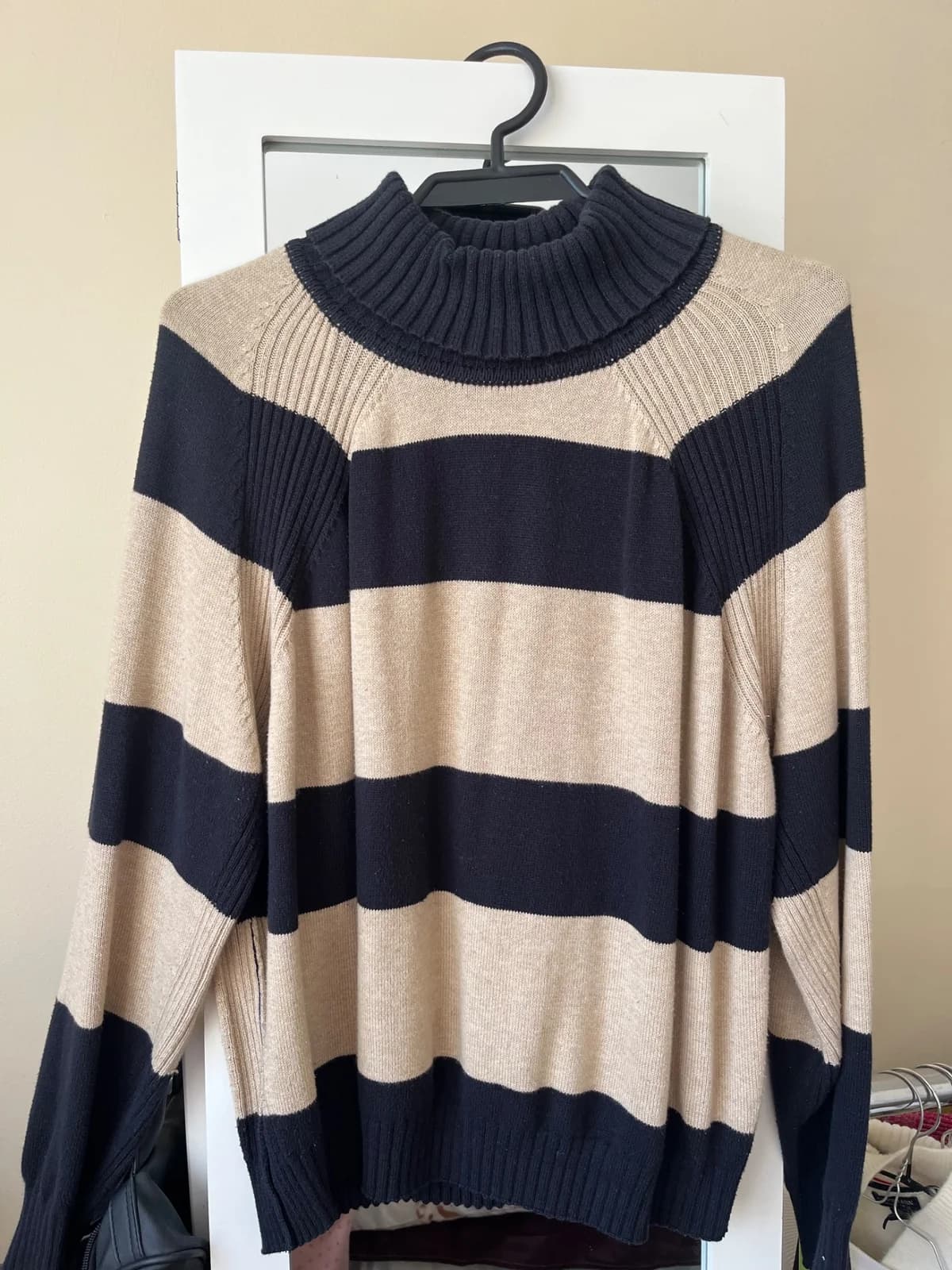 Sweater Esprit rayado beige y negro — foto 1