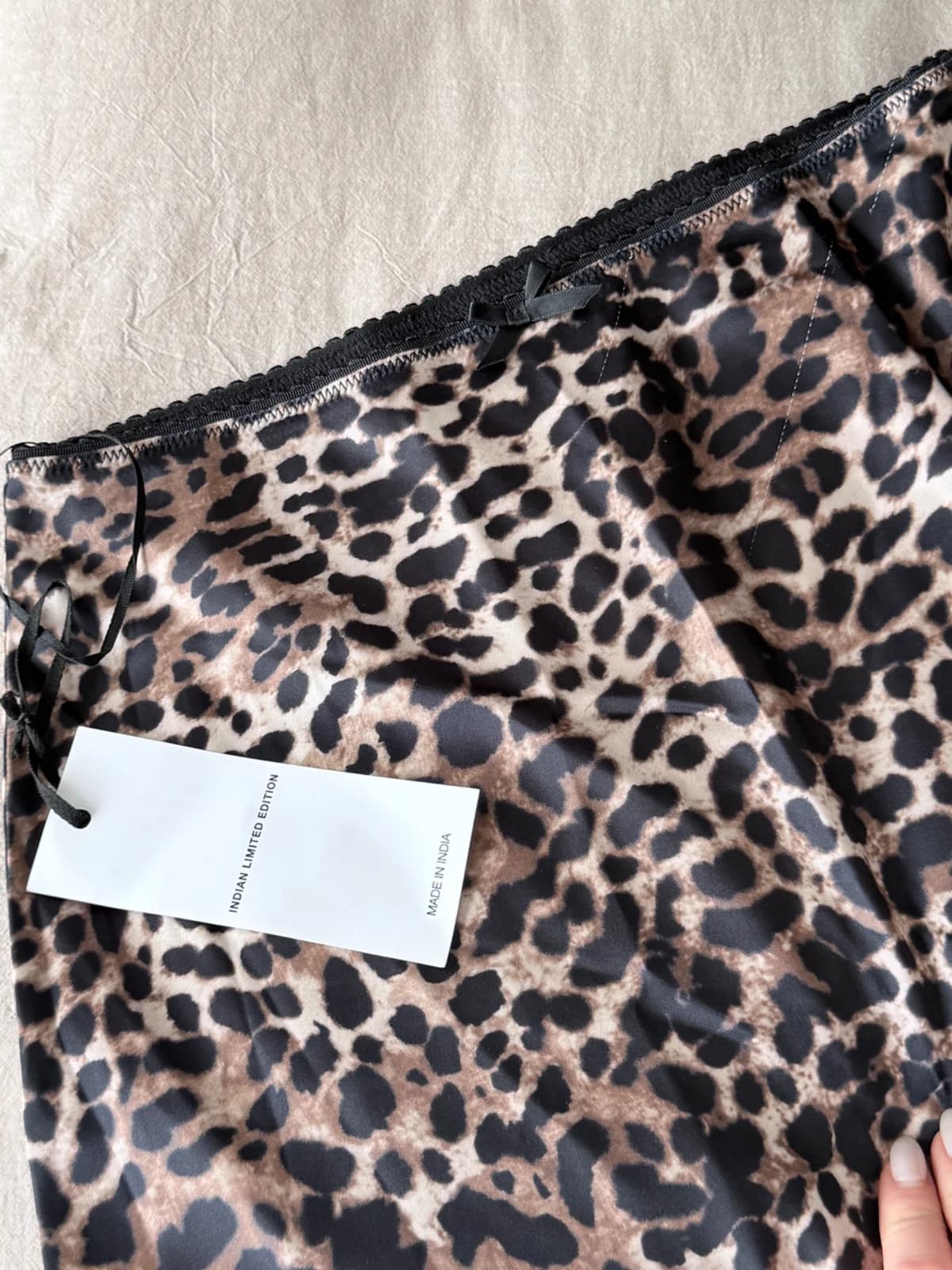 Usado por Tatiana Tscherebilo, Falda seda , talla S-M