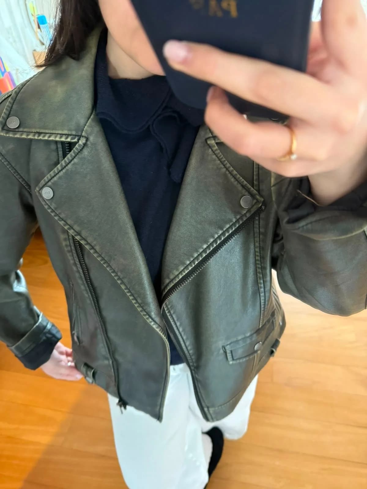 Usado por Paula Aravena, Chaqueta cuero Sybilla verde, talla L
