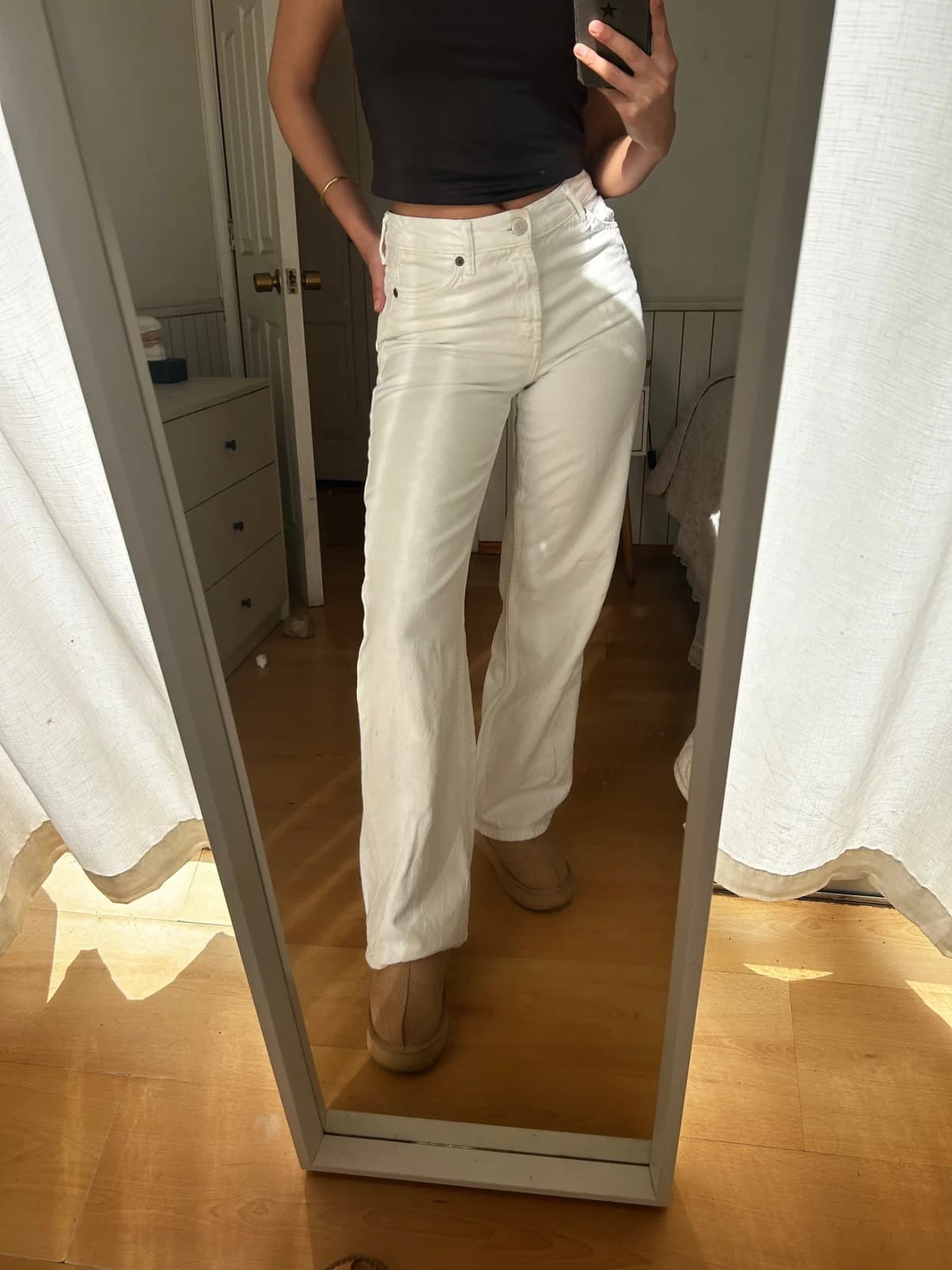 Usado por Catalina Leiva, Jeans Zara blancos talla 32, talla 32