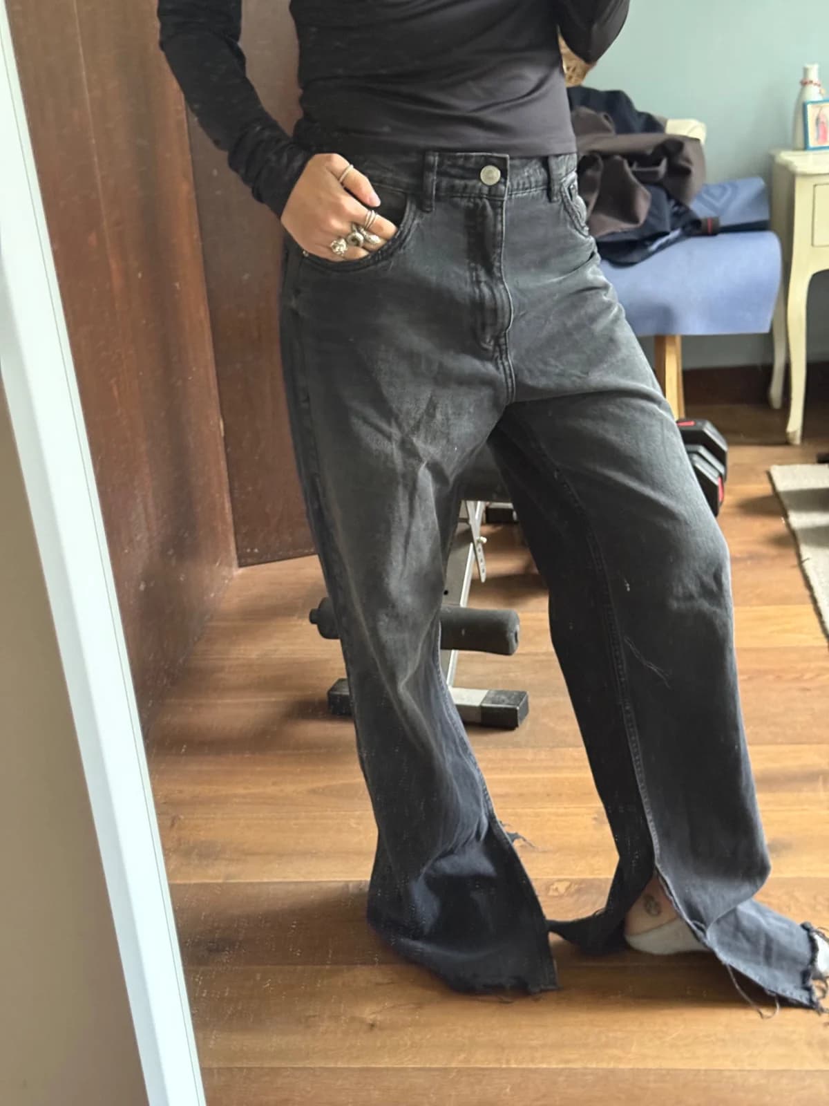 Usado por Matilde Duch, Jeans negro abiertos , talla 38
