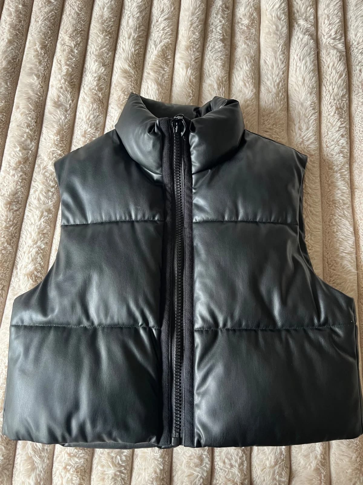Usado por Colomba saenz, Chaqueta Zara sin mangas, talla S