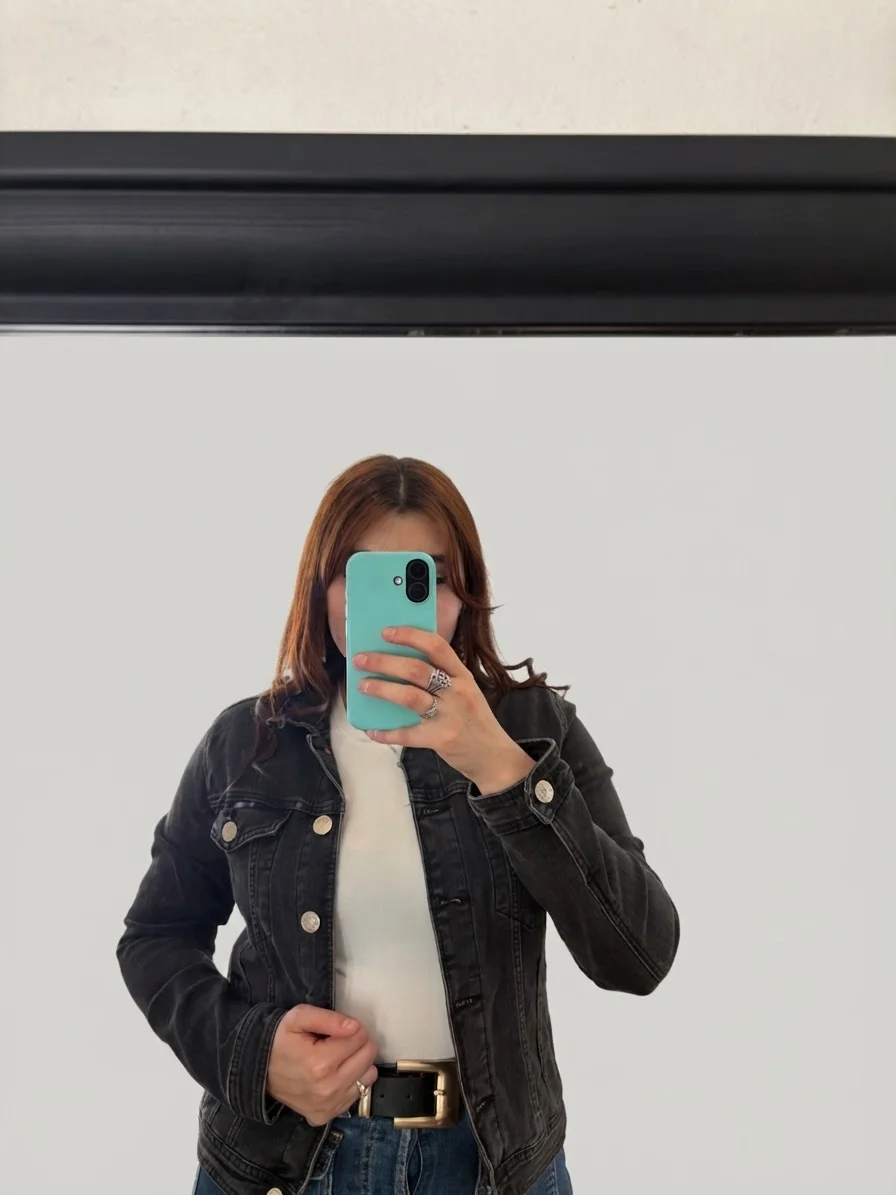 Usado por Clóset Cintya Cabello , Chaqueta mezclilla , talla M