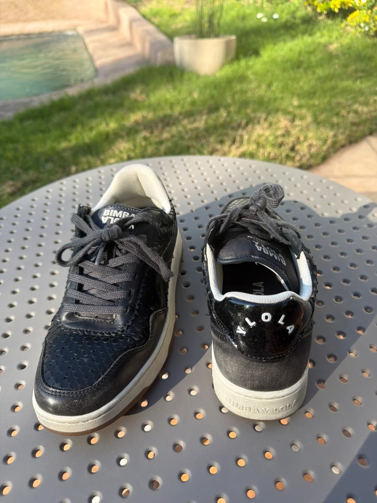 Zapatillas Bimba y Lola Cuero — foto 1
