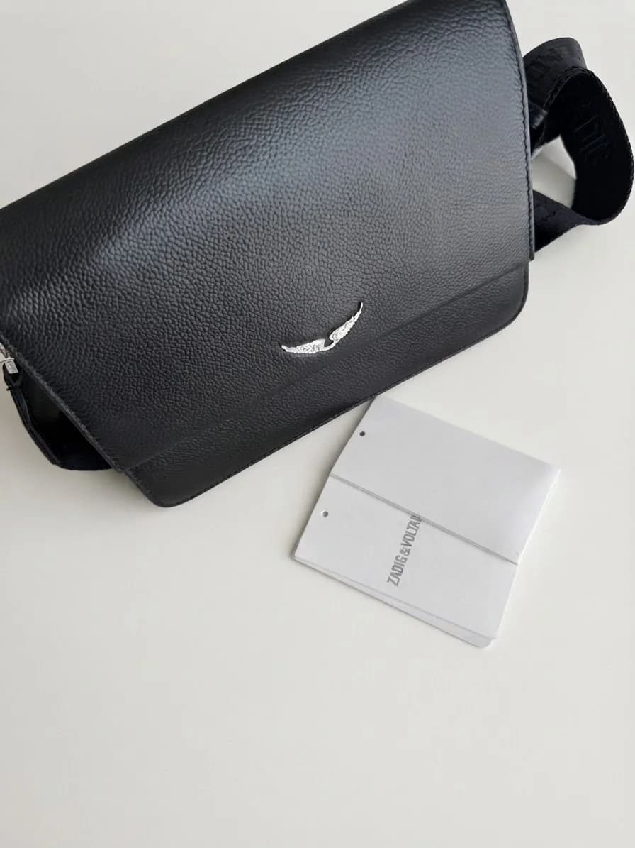Usado por Javiera Serrano, cartera Zadig & Voltaire