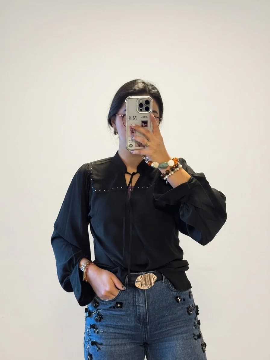 Usado por Marjorie Tapia, Blusa iO , talla S