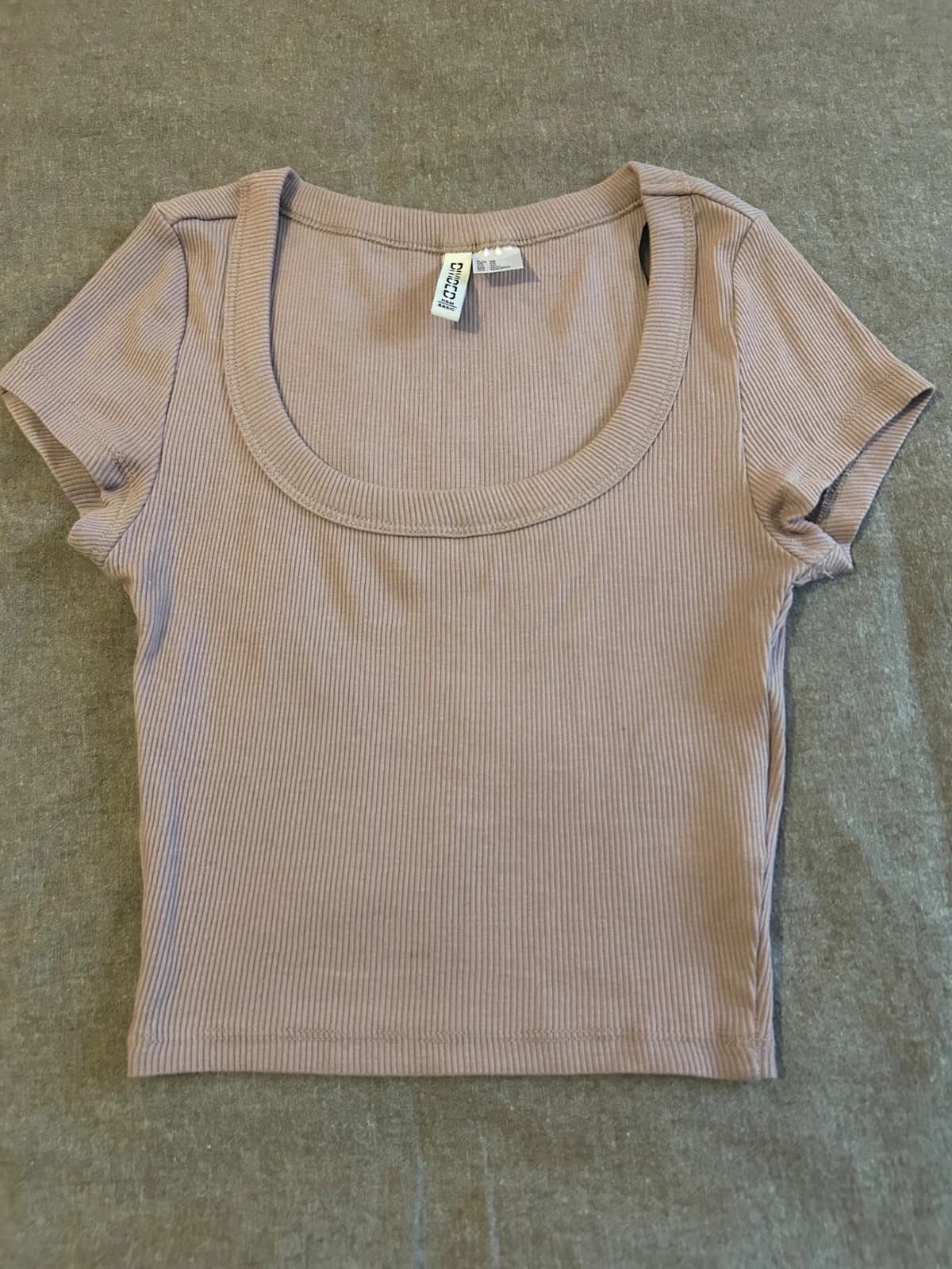 Usado por agustina gajardo, polera rosada, talla xs