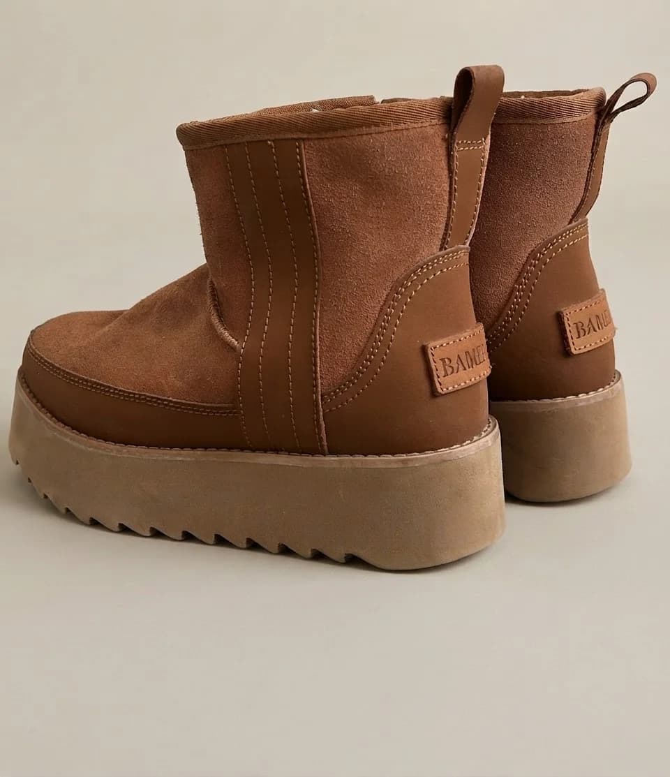 Botas — foto 1