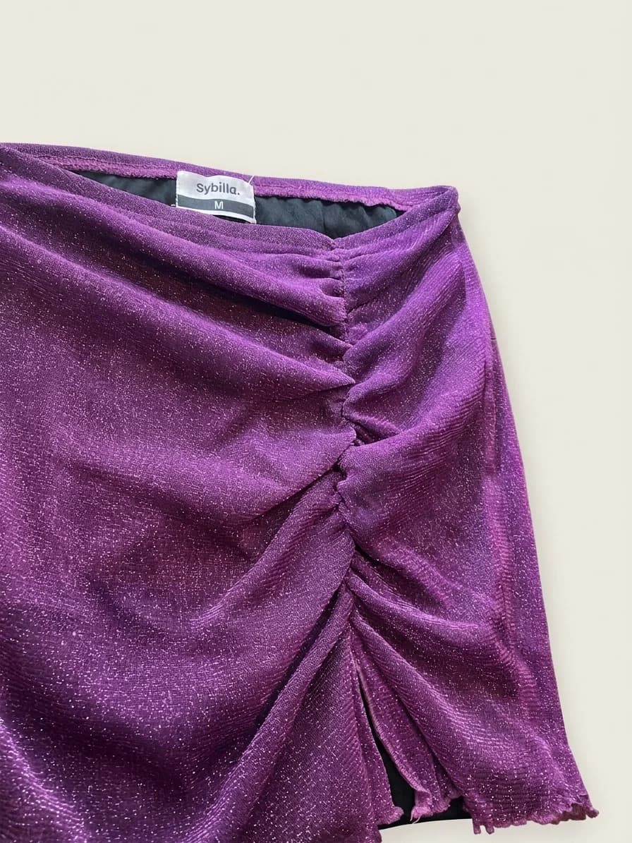 Usado por agustina lyon, Falda morada con brillos, talla M