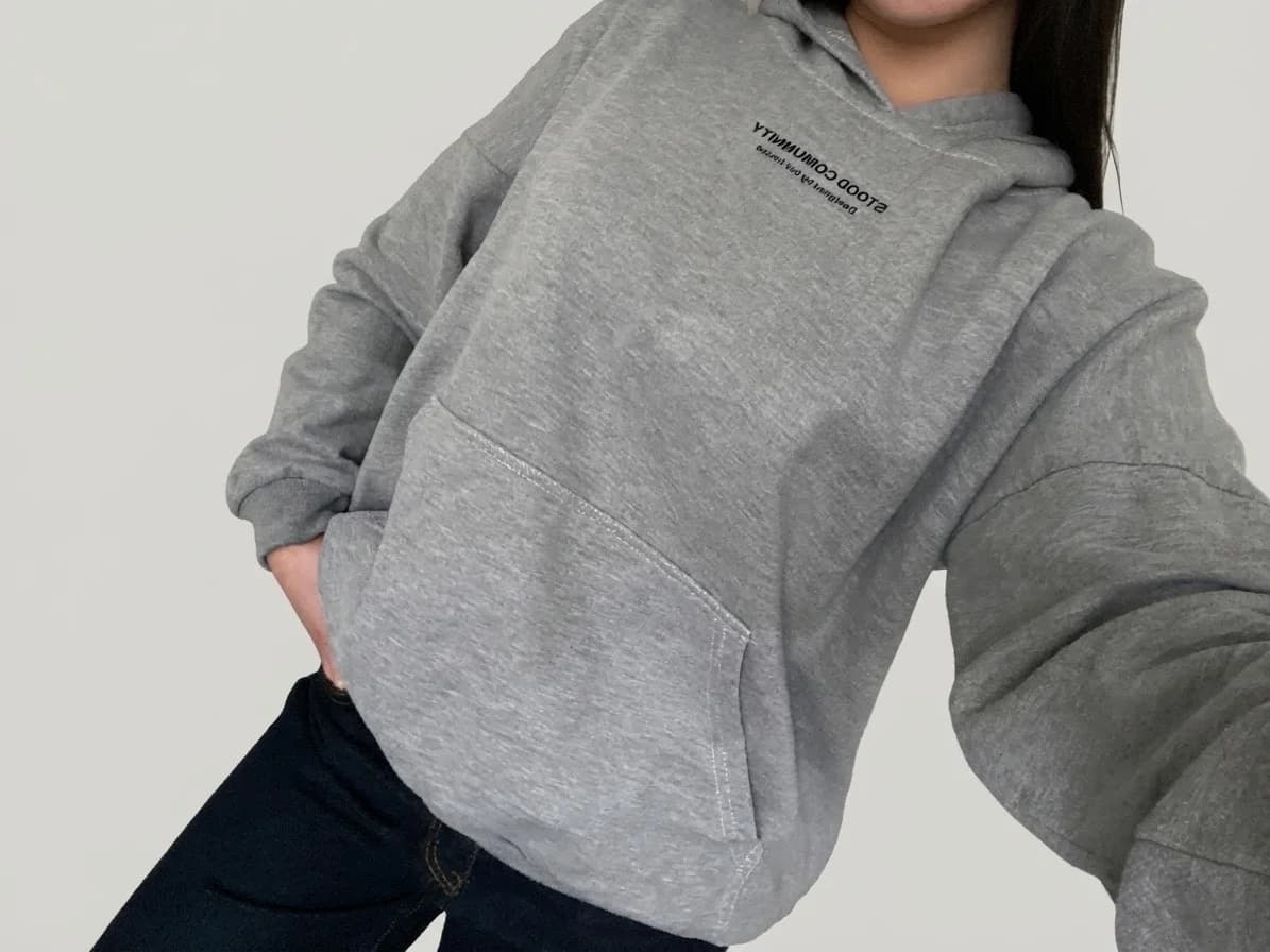 Usado por Amalia Ojeda, Hoodie Stood Comunnity CL, talla M