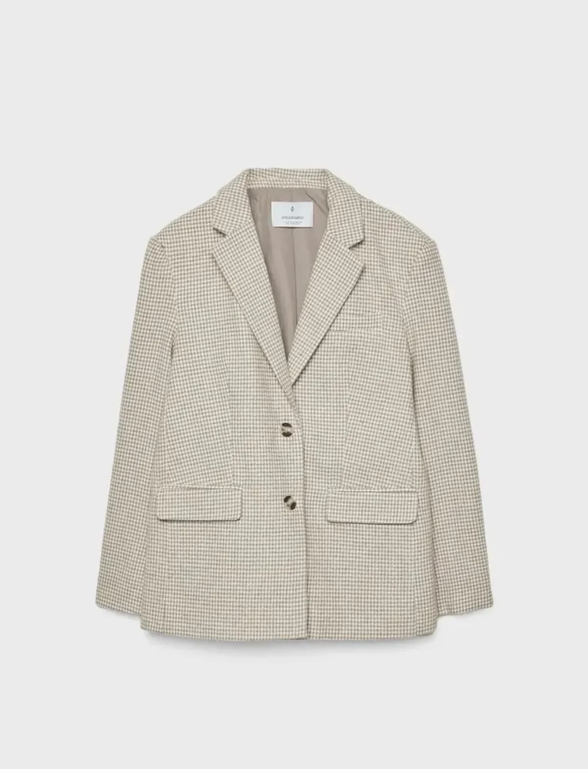 Usado por Martina Bonilla, Blazer Stradivarius Pata de Gallo , talla L