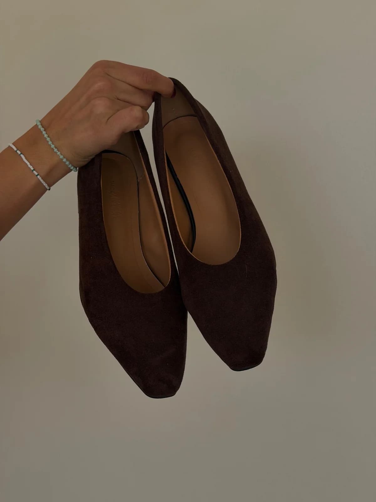 Zapatitos cafés
