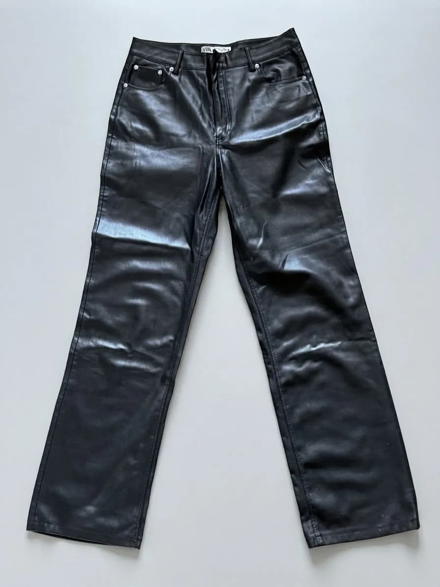 Pantalón de ecocuero — foto 1