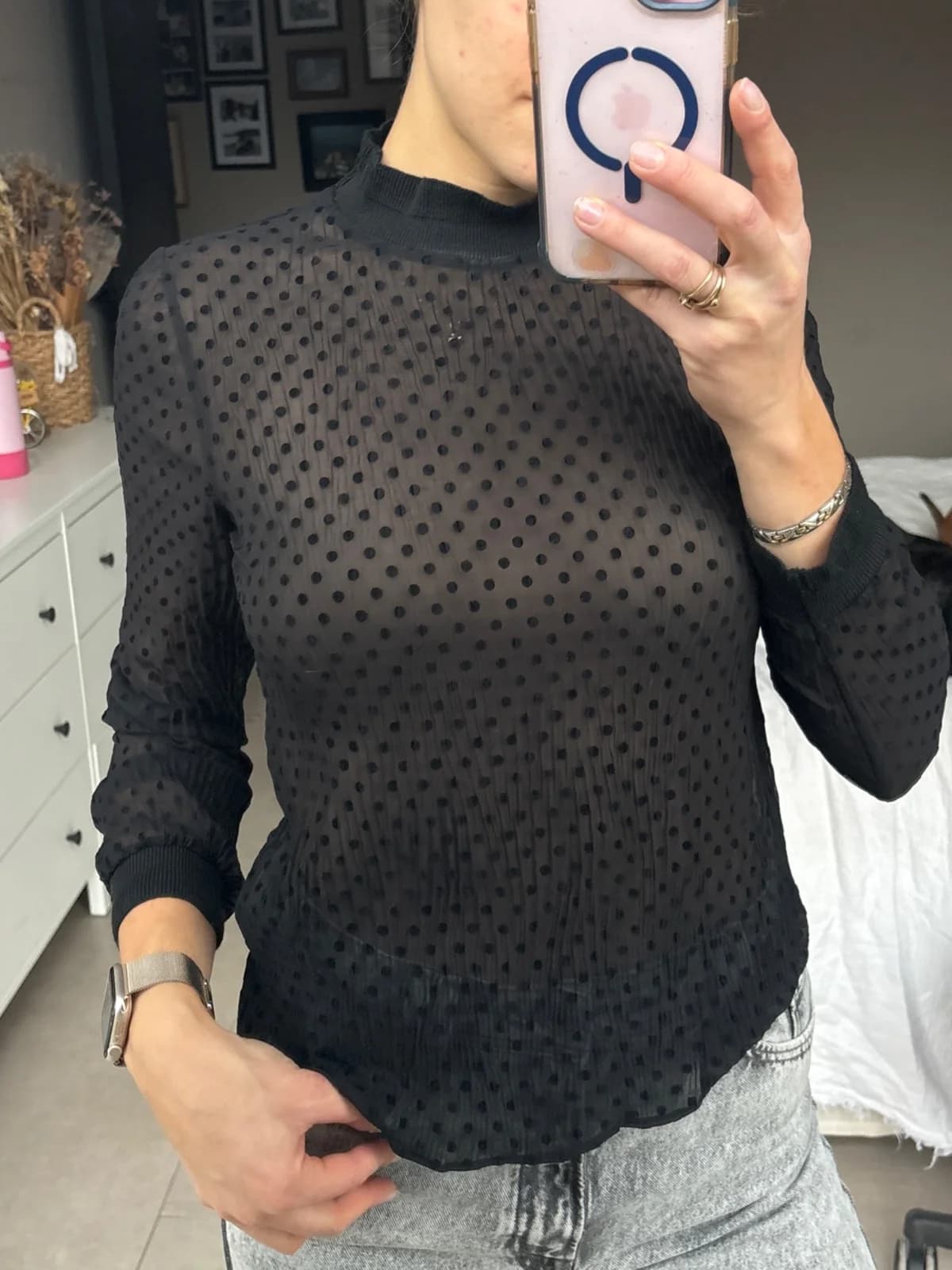 Usado por Amalia Abogabir, Blusa puntos transparencia , talla XS