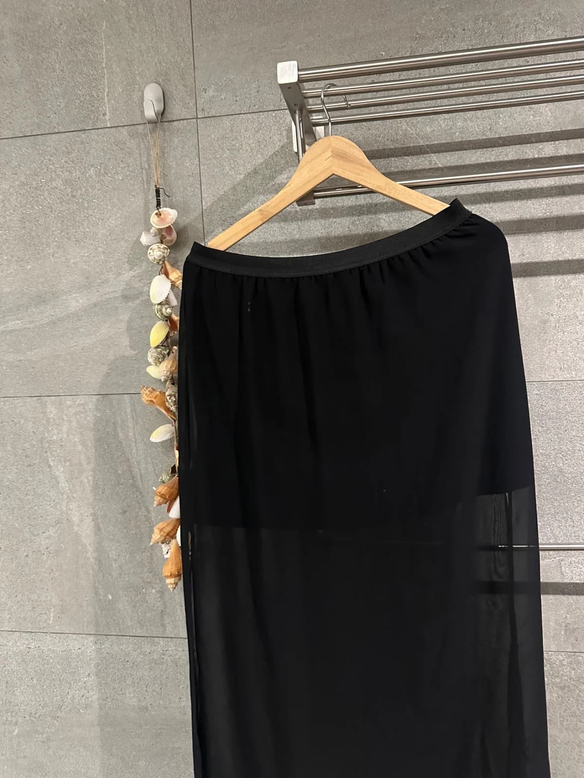Usado por María Jesús , Falda larga con transparencias ,onda playera , talla 40