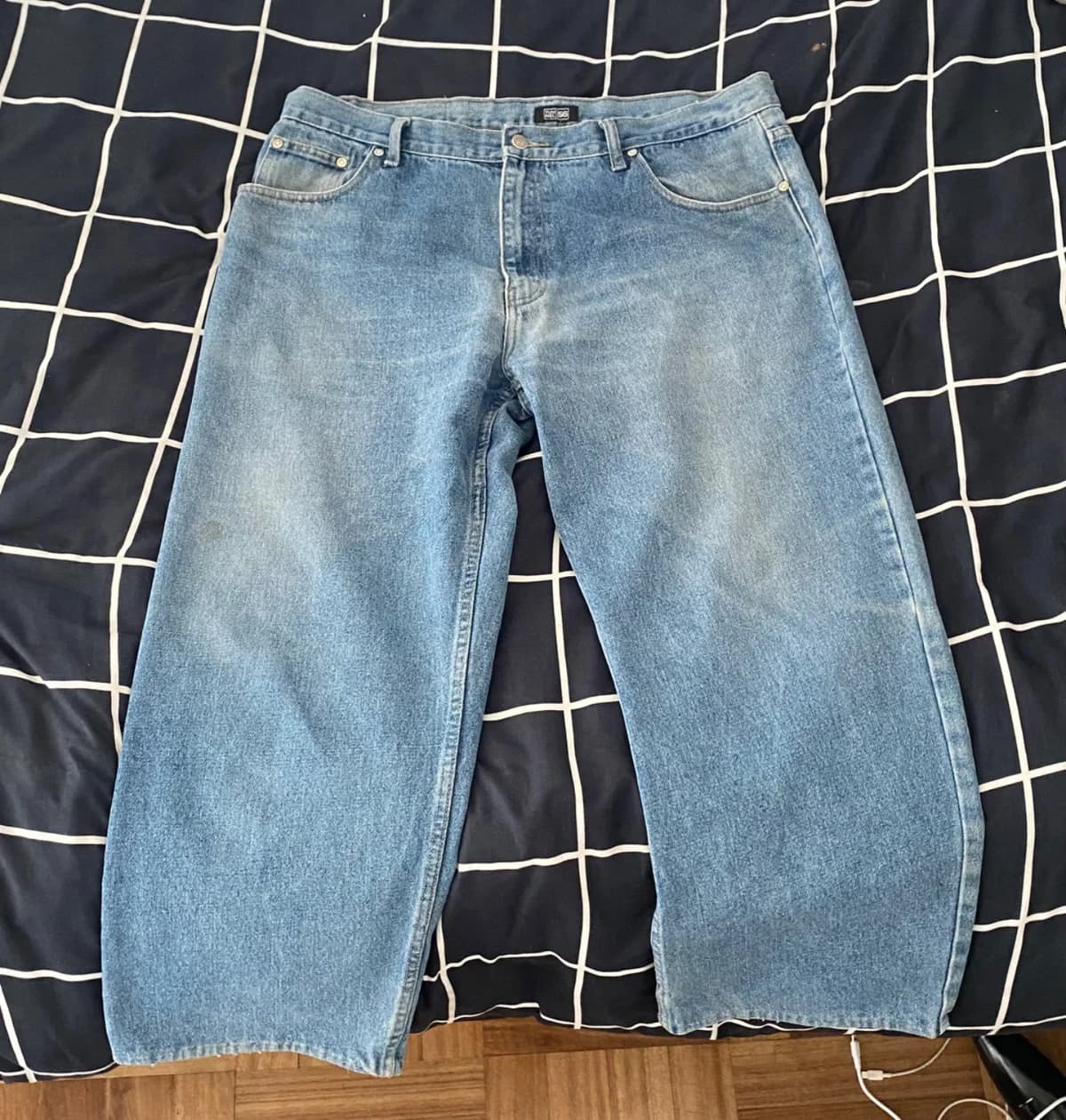 Usado por Sofia Villegas, Jeans Baggy Marca Tunnel, talla 42