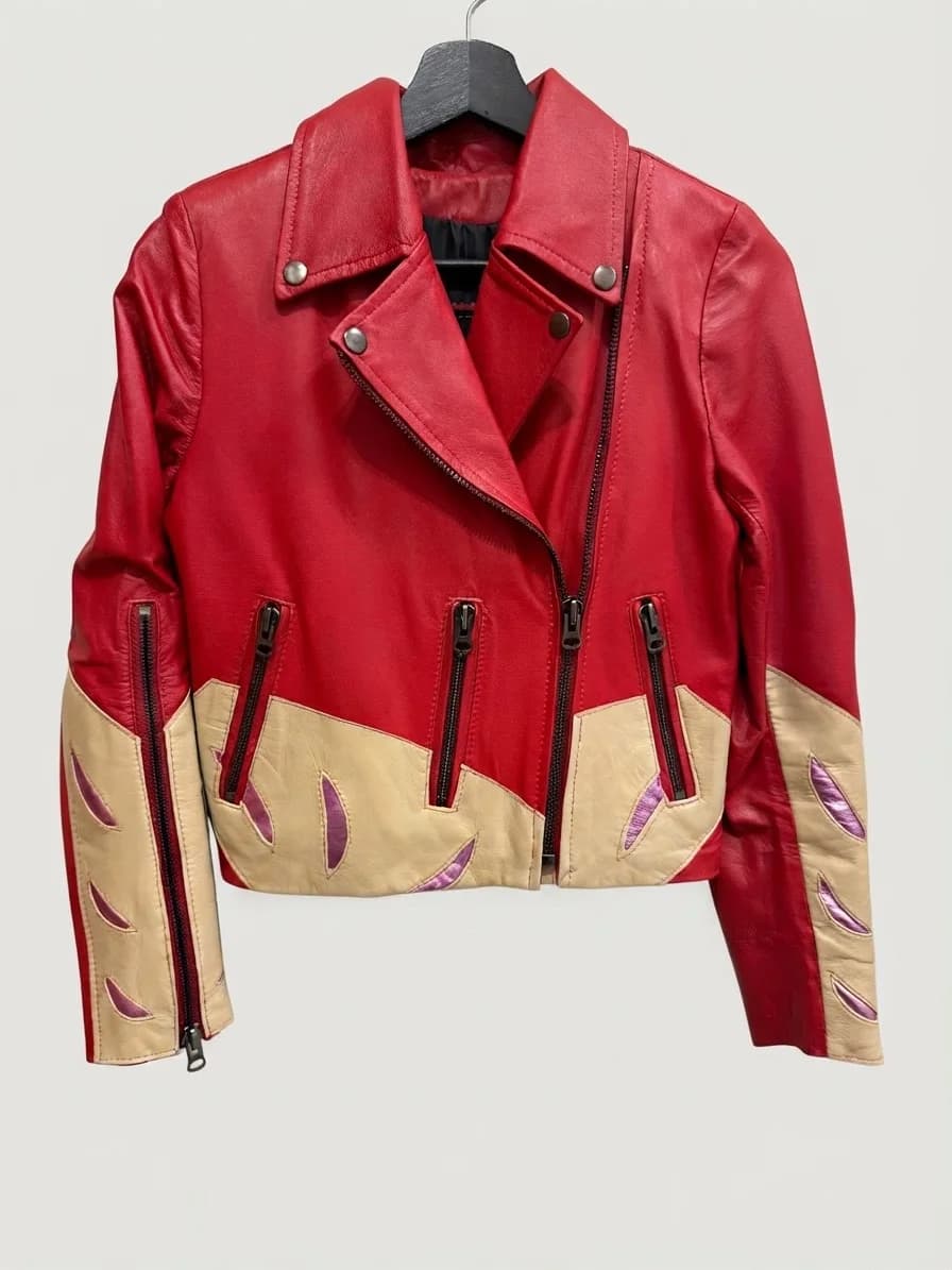 Usado por Marcela Iribarren , Chaqueta cuero Karyn Coo, talla S