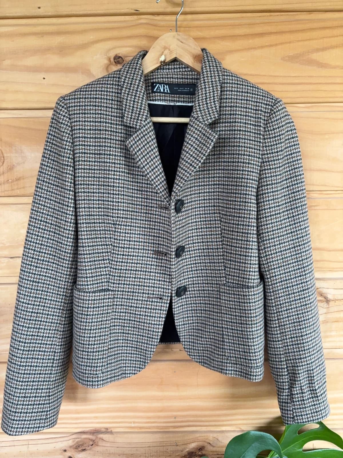 Usado por Marcela Molina, Blazer Zara , talla S