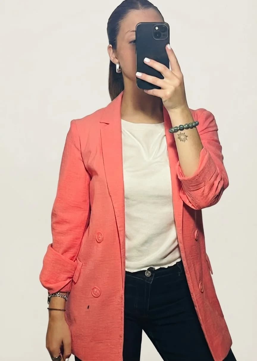 Usado por Florencia Acosta breschi, Blazer rosado Stradivarius, talla XS