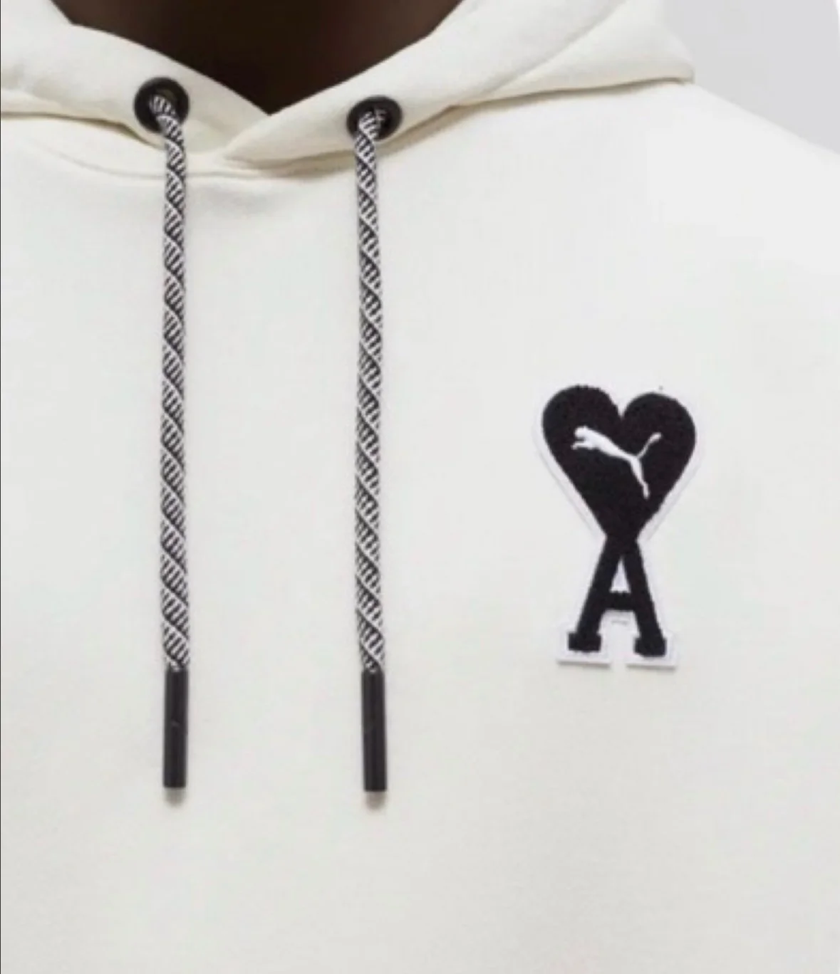 Usado por Paula Delgado , Hoodie Puma X Ami, talla S