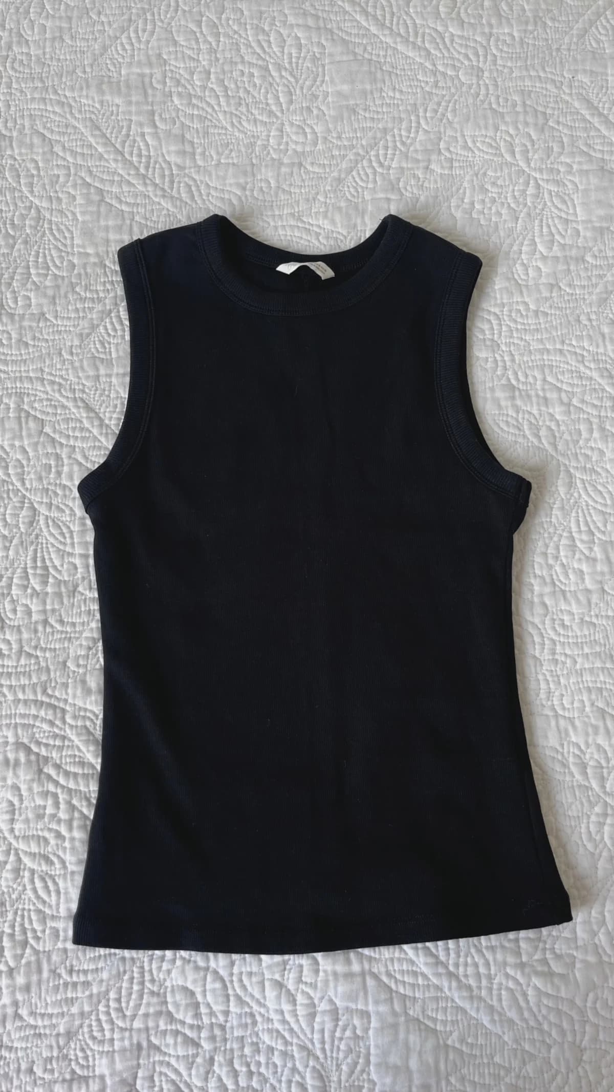 Usado por Valentina Morales Kuhnow, Top básico Zara, talla M