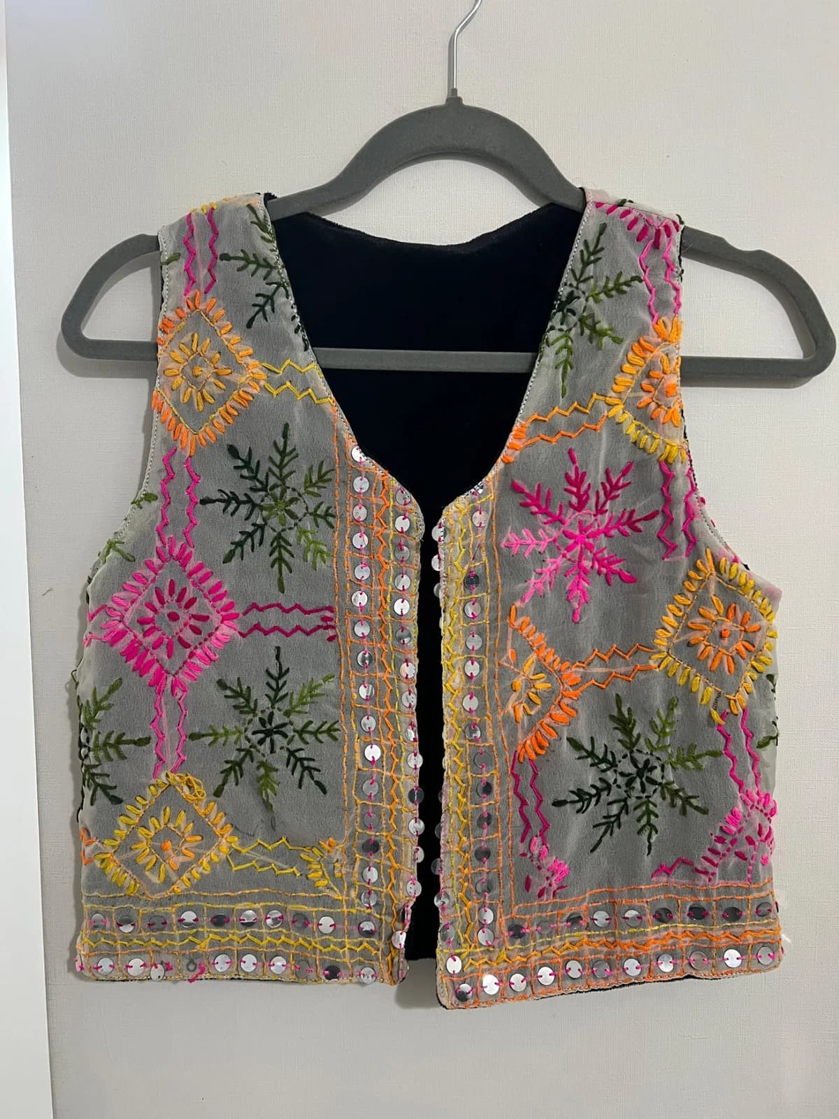 Usado por Luna Lía Reyes Gaete, Vest Dinámica, talla S