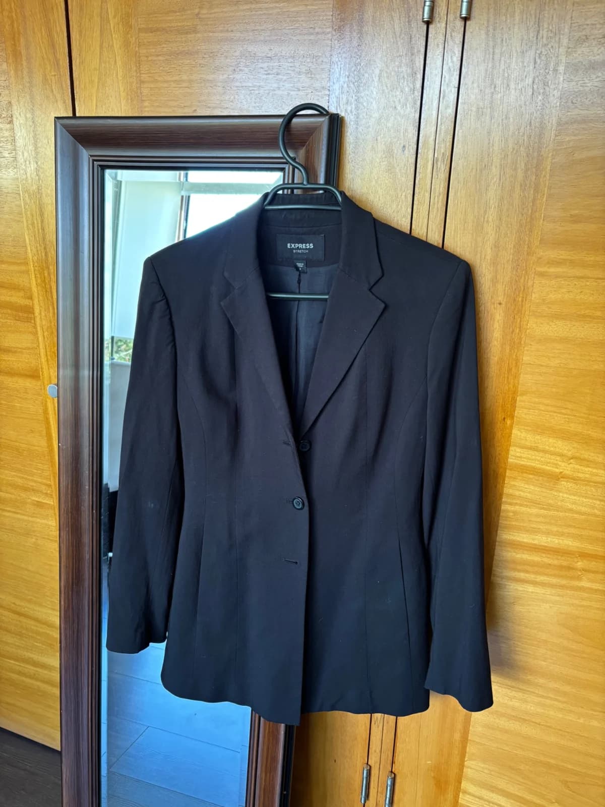 Usado por Emilia Corvalan, Blazer negro entallado, talla S, 2.