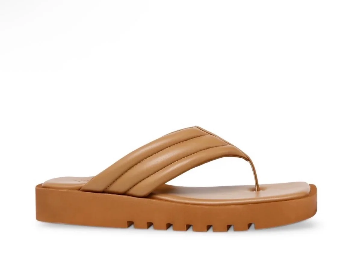 Sandalias camel — foto 1