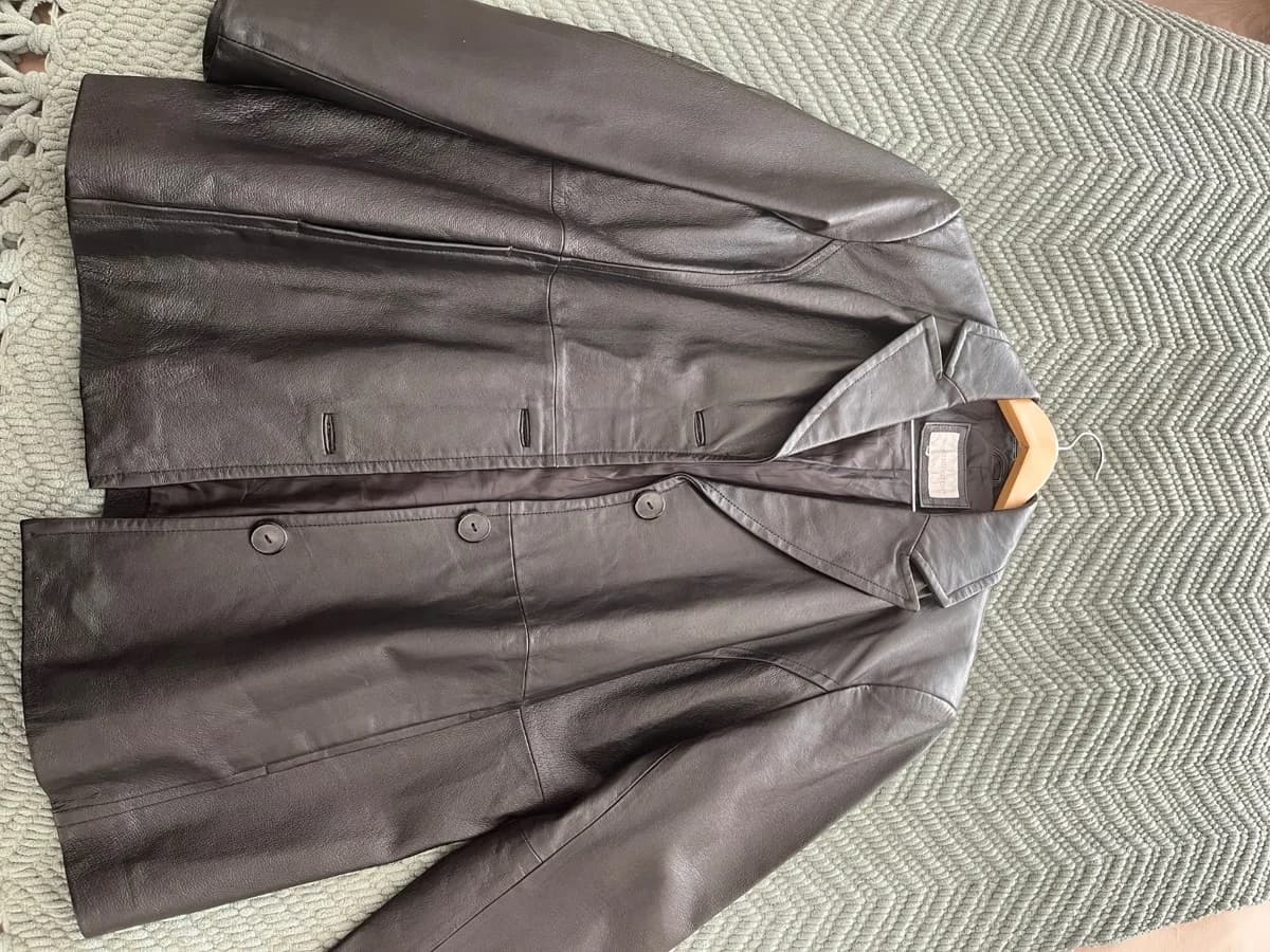 Usado por josefina osorio, Blazer negro , talla M