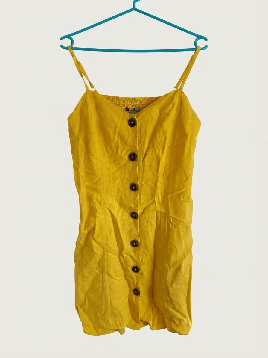 Usado por josefina antonia olid torres, Vestido basement Lino Amarillo , talla Xs