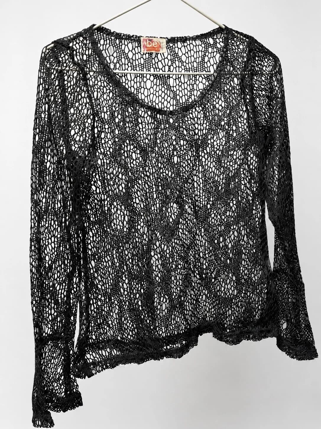 Usado por Sofía Pozas, Camiseta de encaje negro, talla XS