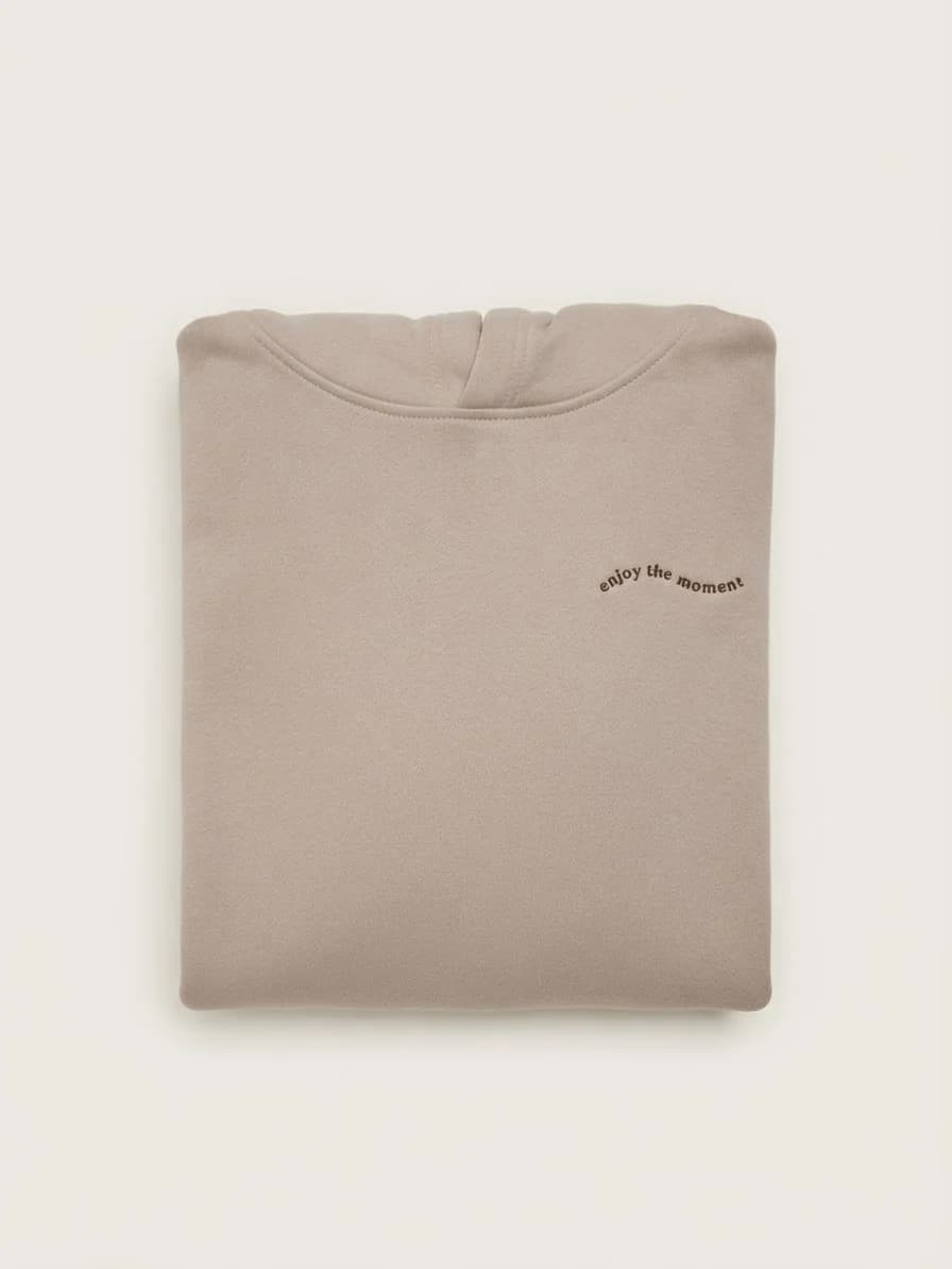 Usado por Geraldine González Jerez, Poleron beige CONS, talla XXL