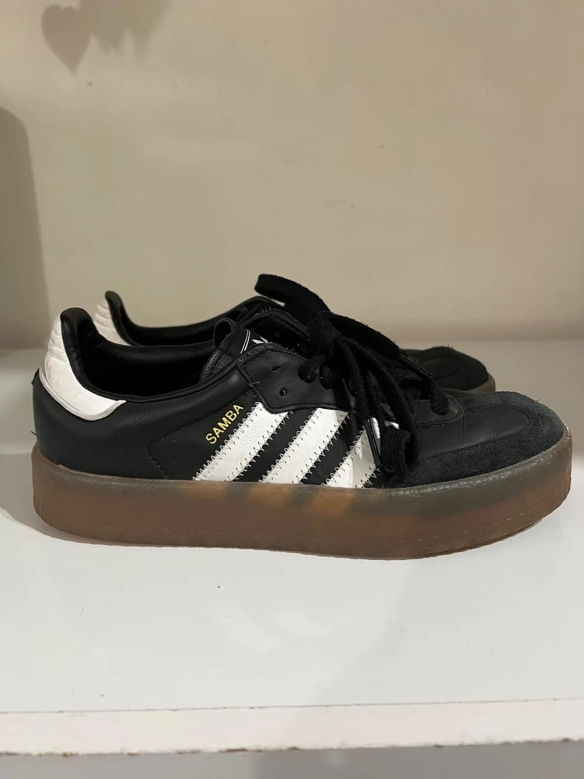 Usado por Luna Lía Reyes Gaete, Adidas Sambae 22,5 cms, talla 5,5